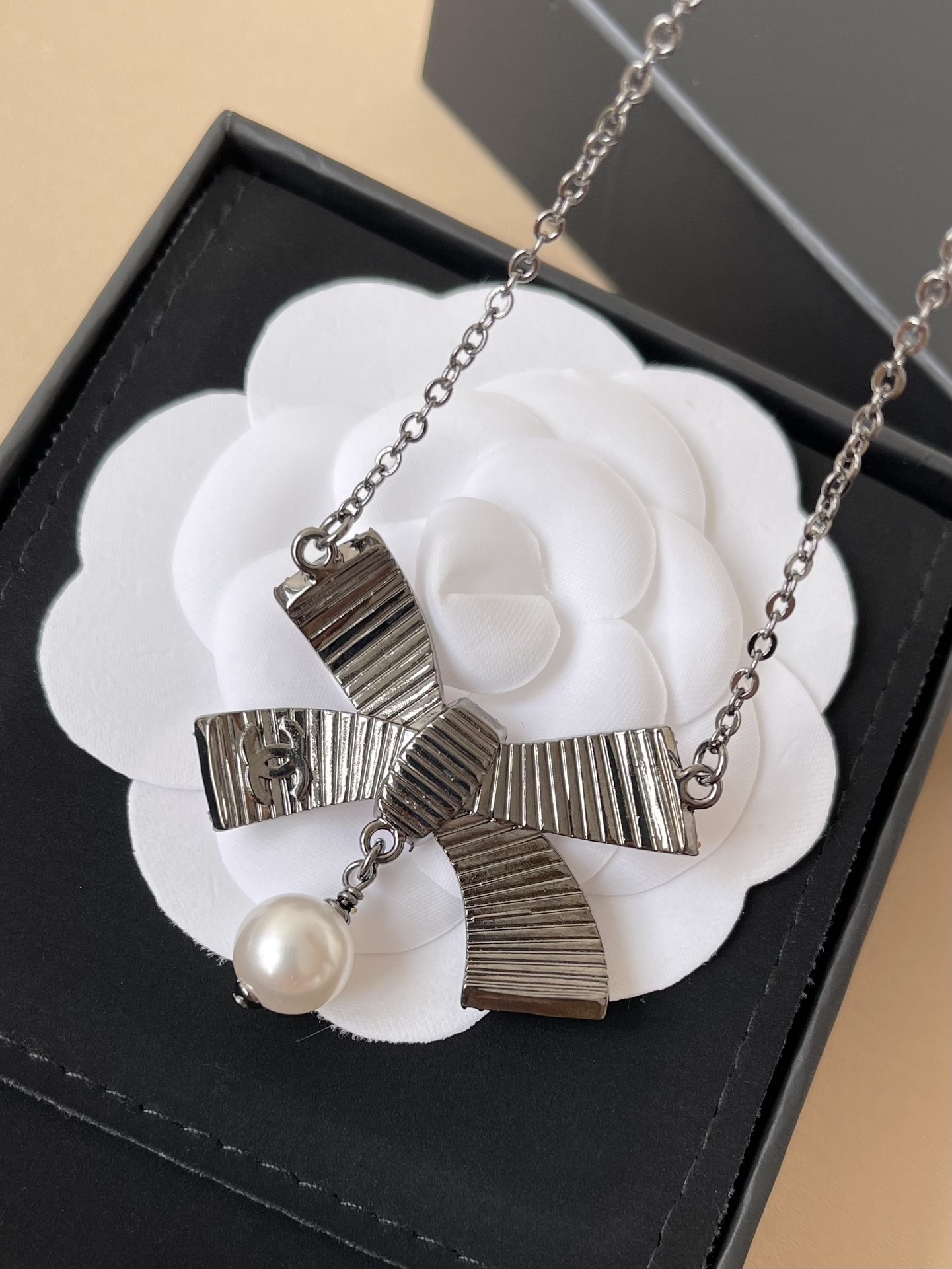 Luxury Pink Bow Crystal Necklace & Earrings Set with Pearl Drop