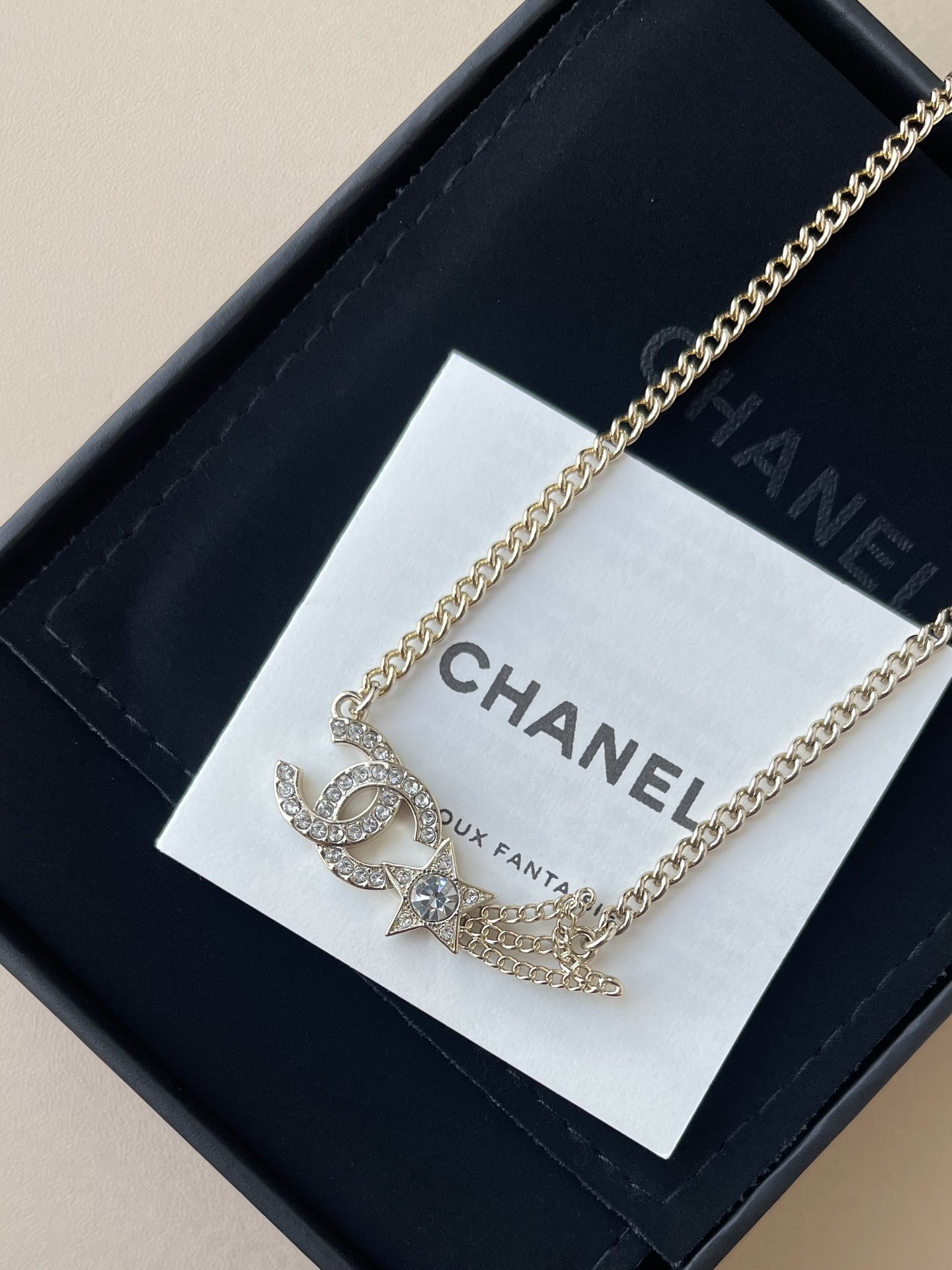 Luxury Crystal CC Logo Shooting Star Necklace for Women