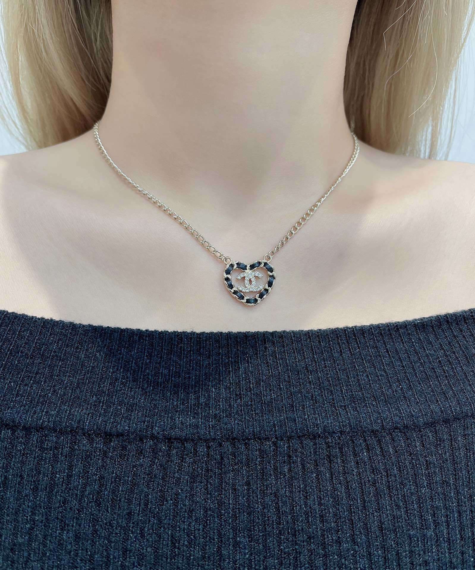 Chanel CC Heart Pendant Necklace - Gold Metal & Black Calfskin