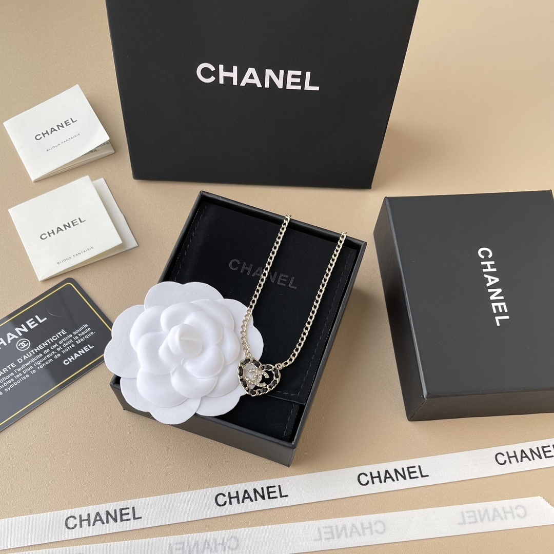 Chanel CC Heart Pendant Necklace - Gold Metal & Black Calfskin