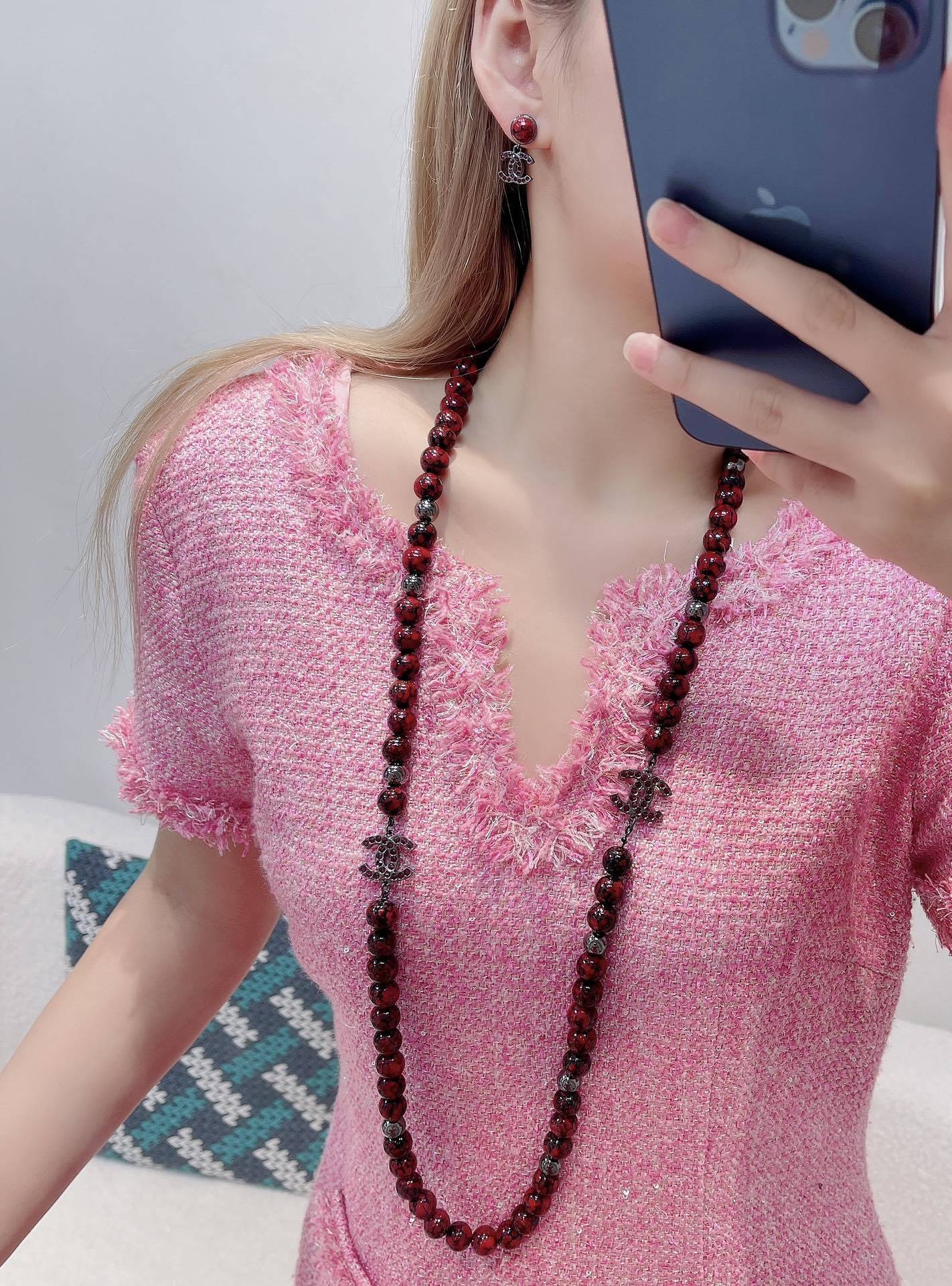 Elegant Long Red & Black Marbled Bead Necklace with Crystal CC Charms