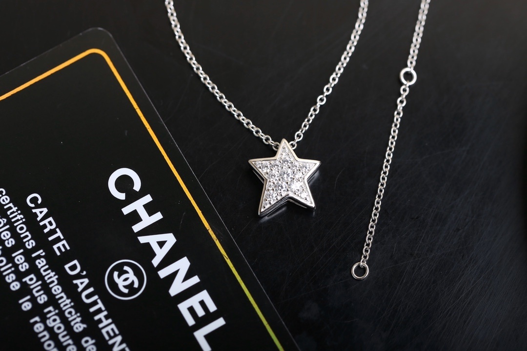 Chanel Comète Star Pendant Necklace - Sparkling Crystal Silver Tone