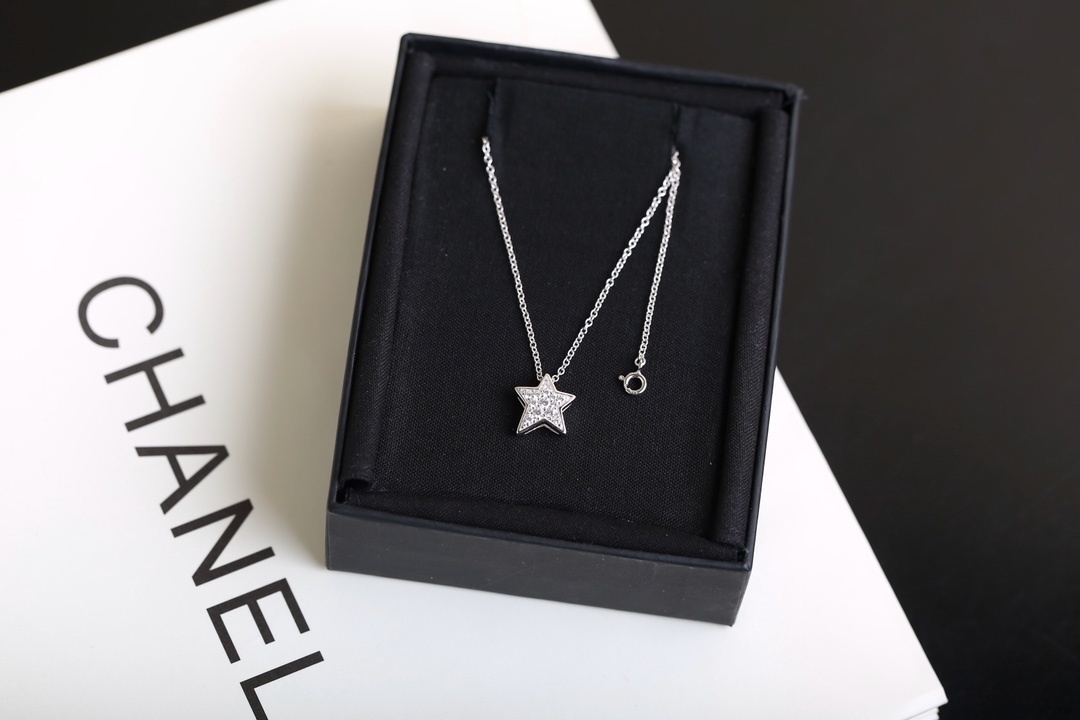 Chanel Comète Star Pendant Necklace - Sparkling Crystal Silver Tone