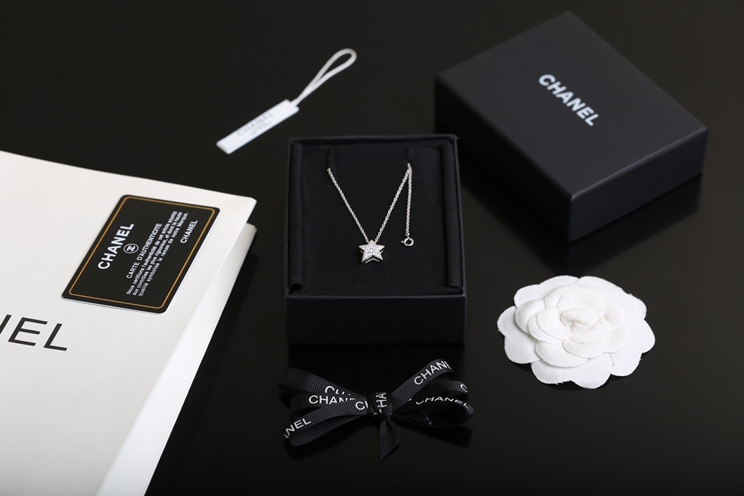 Chanel Comète Star Pendant Necklace - Sparkling Crystal Silver Tone