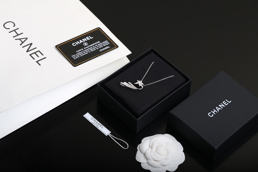 Elegant Shooting Star Jewelry Set - Necklace, Earrings & Brooch