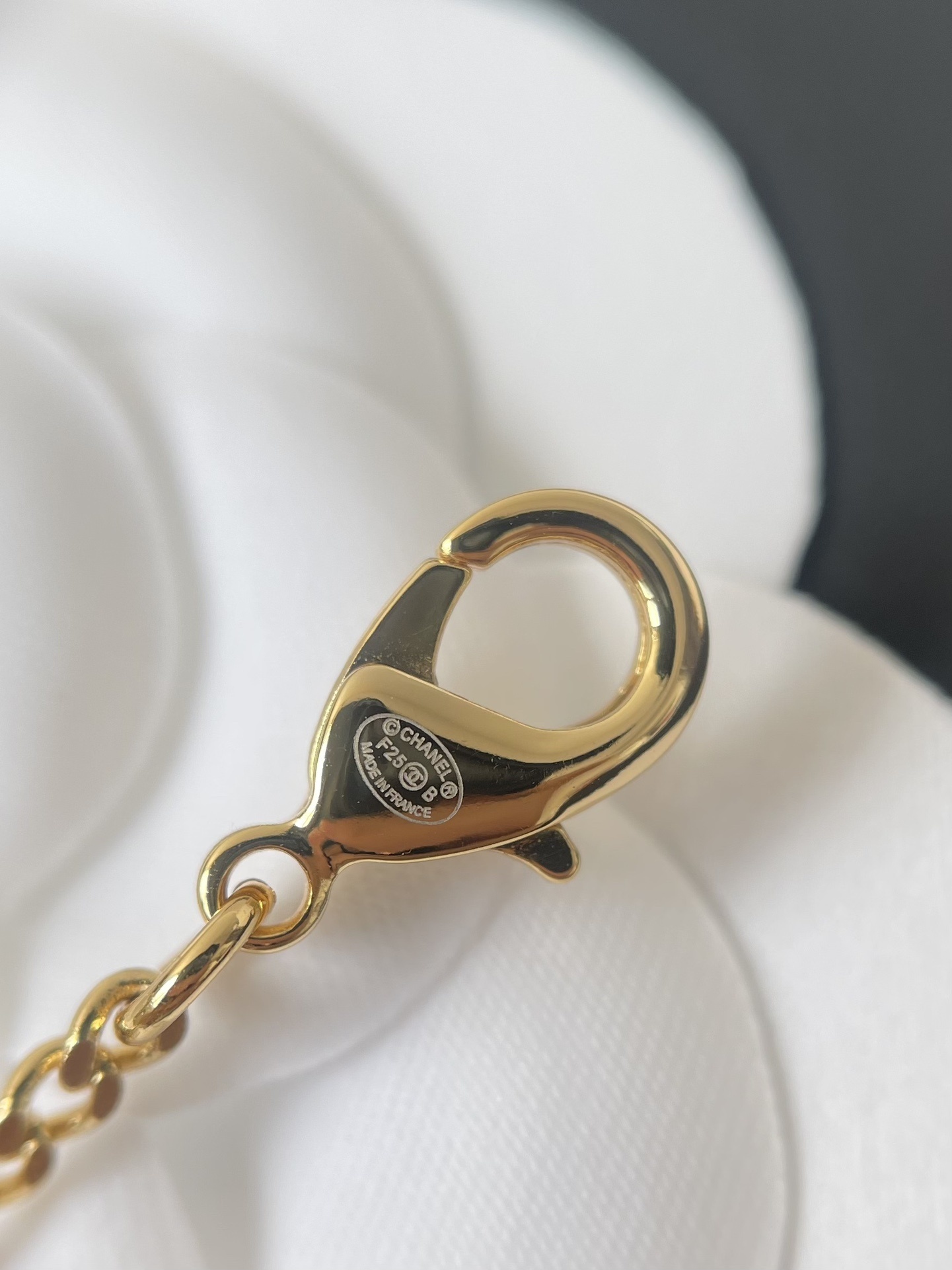 Chanel Luxury Gold & Black Heart Crystal CC Necklace & Earrings Set