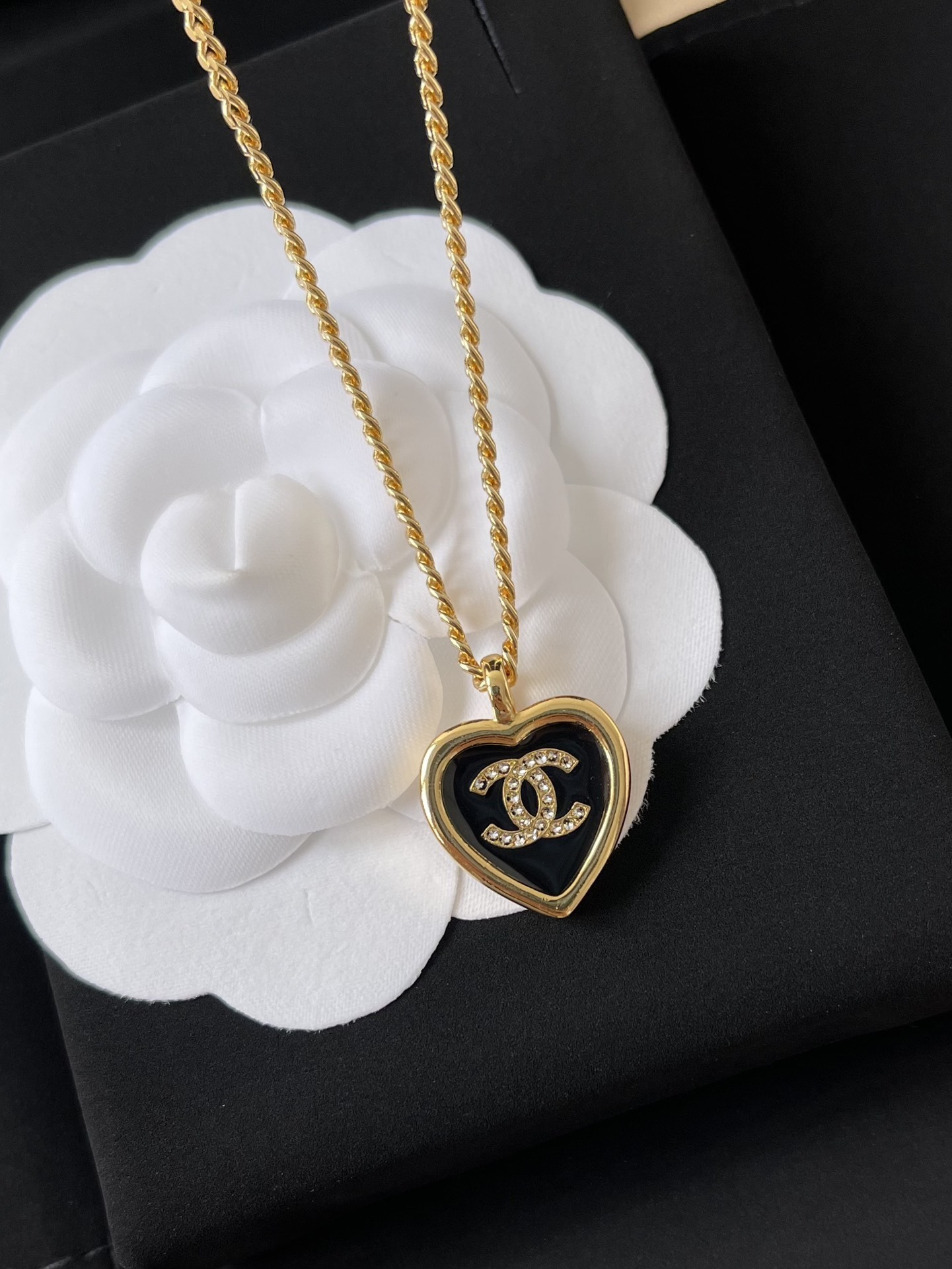 Chanel Luxury Gold & Black Heart Crystal CC Necklace & Earrings Set