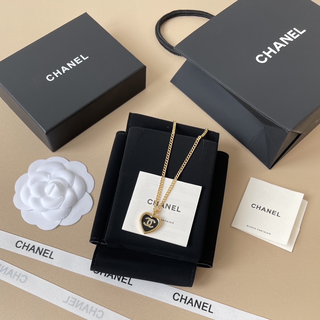 Chanel Luxury Gold & Black Heart Crystal CC Necklace & Earrings Set