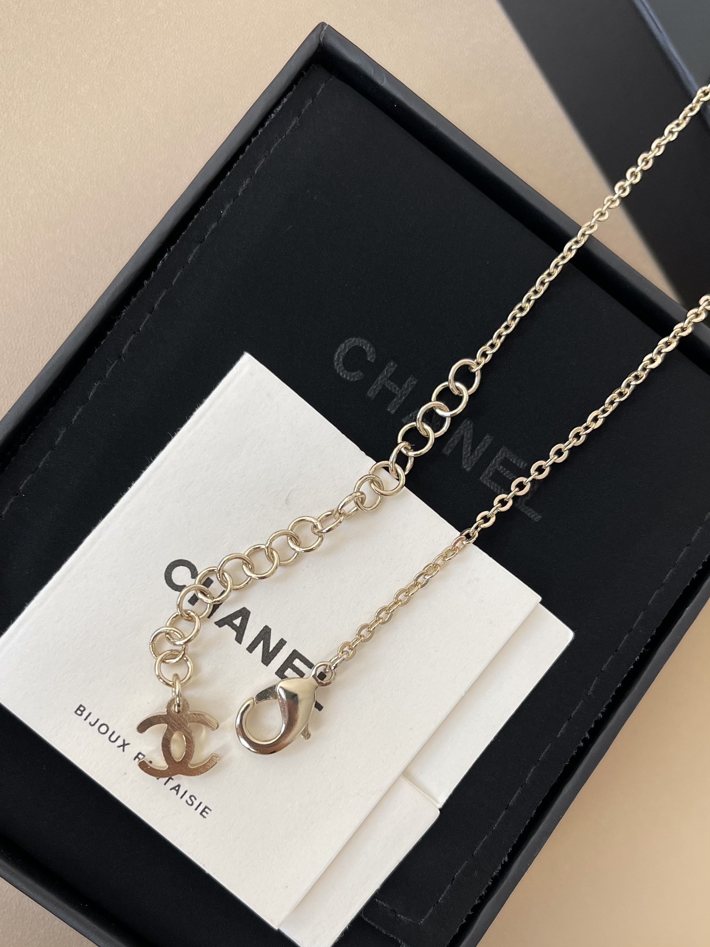 Luxury Chanel CC Pendant Necklace & Stud Earrings Jewelry Set