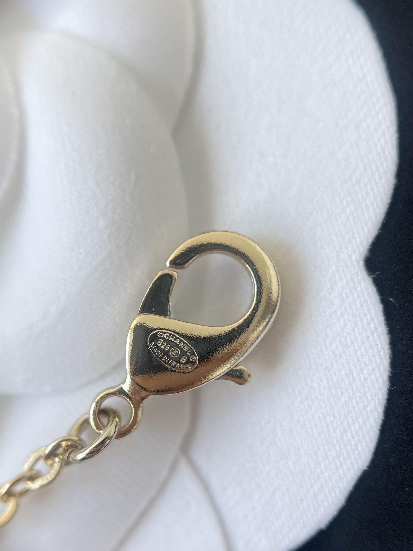 Luxury Chanel CC Pendant Necklace & Stud Earrings Jewelry Set