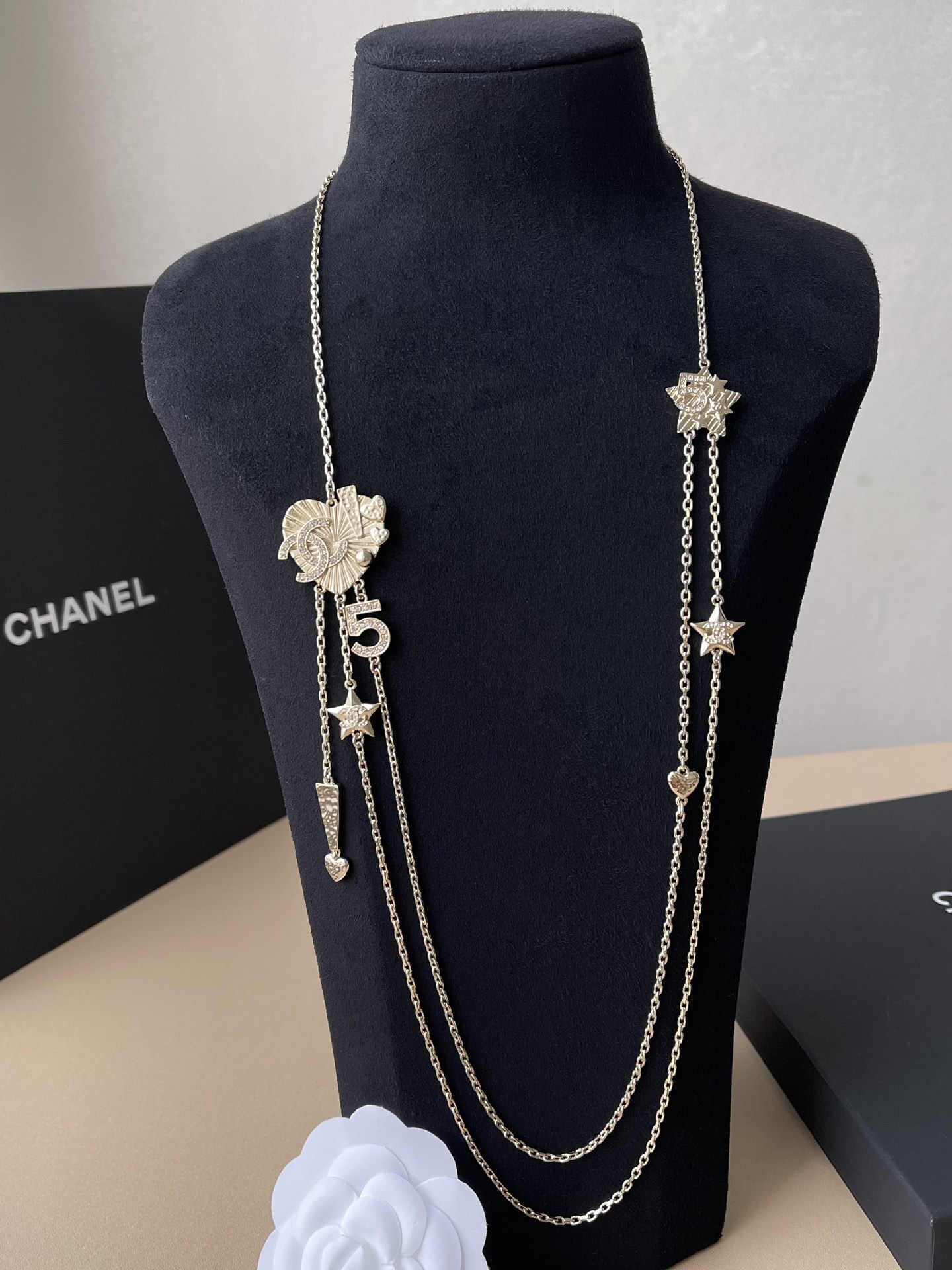 Chanel Fall-Winter 2025/26 Gold Metal & Crystal Long Necklace