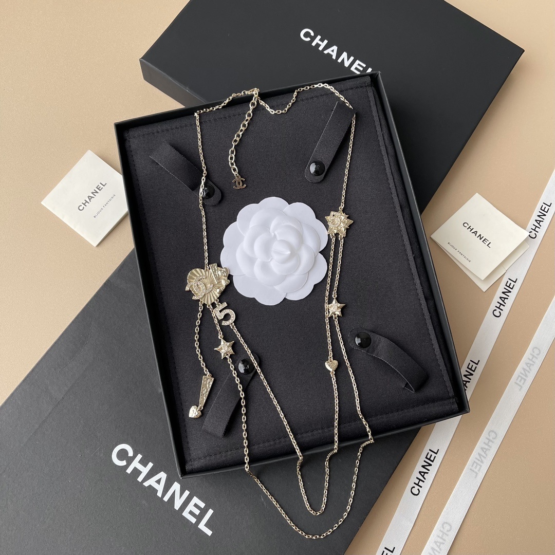 Chanel Fall-Winter 2025/26 Gold Metal & Crystal Long Necklace