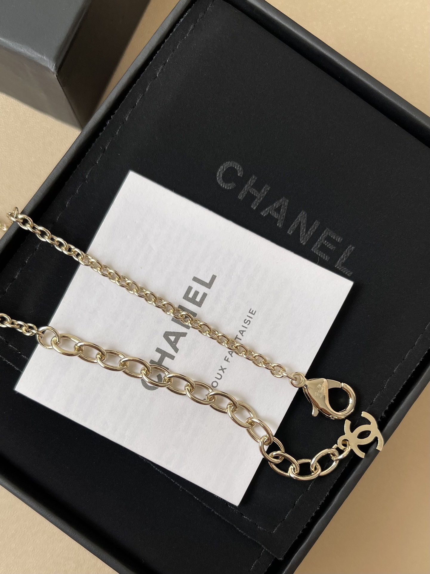 Chanel Red Camellia Pearl Necklace - Elegant CC Logo Gold Jewelry