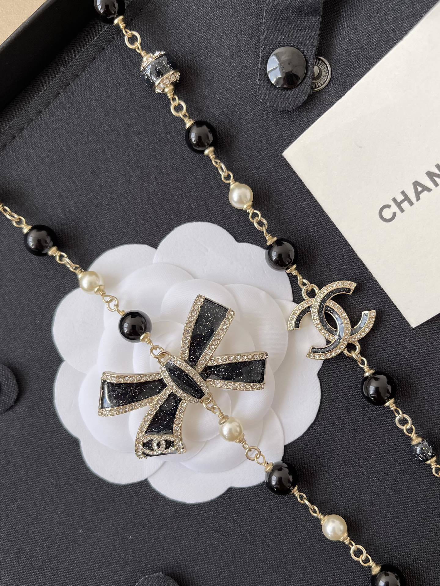 Chanel 2025/26 Fall-Winter Long Necklace with Bow and CC Logo