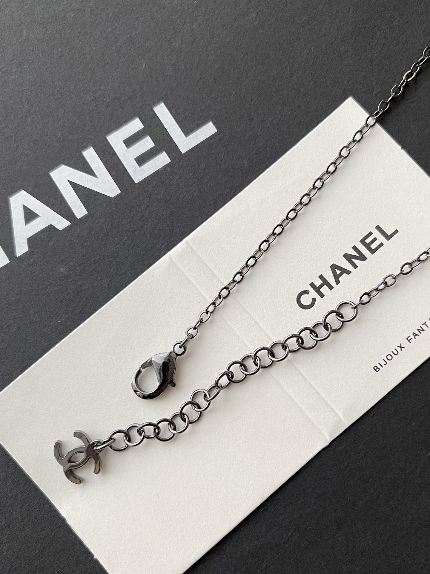 Chanel 2025/26 FW Long Necklace Pink Bow CC Logo Glass Pearls