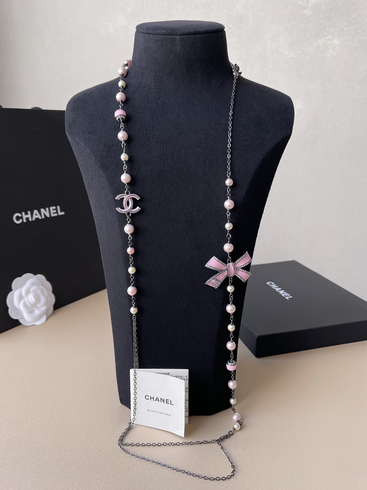 Chanel 2025/26 FW Long Necklace Pink Bow CC Logo Glass Pearls