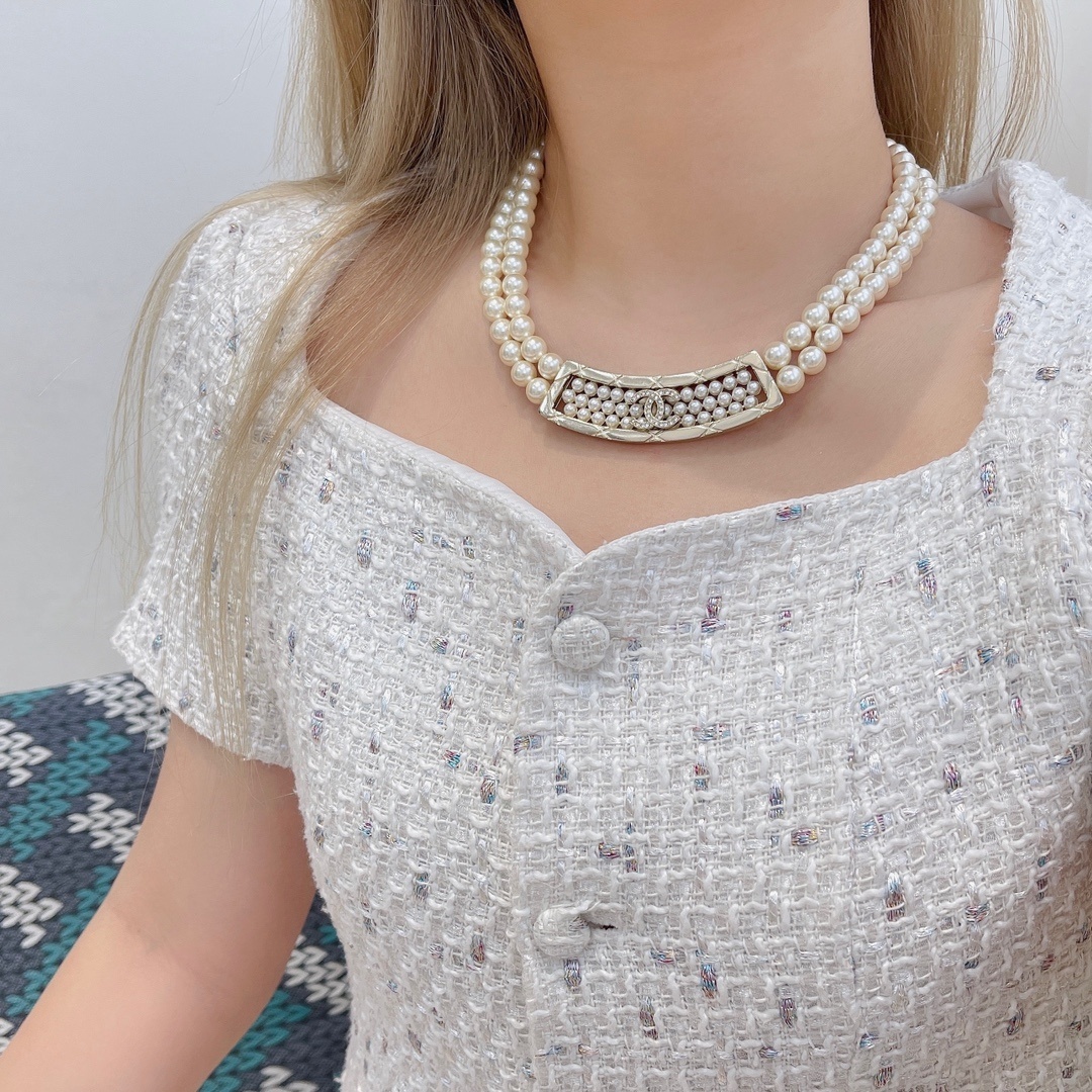 Chanel 2024/25 Métiers d'Art Double Strand Pearl Necklace