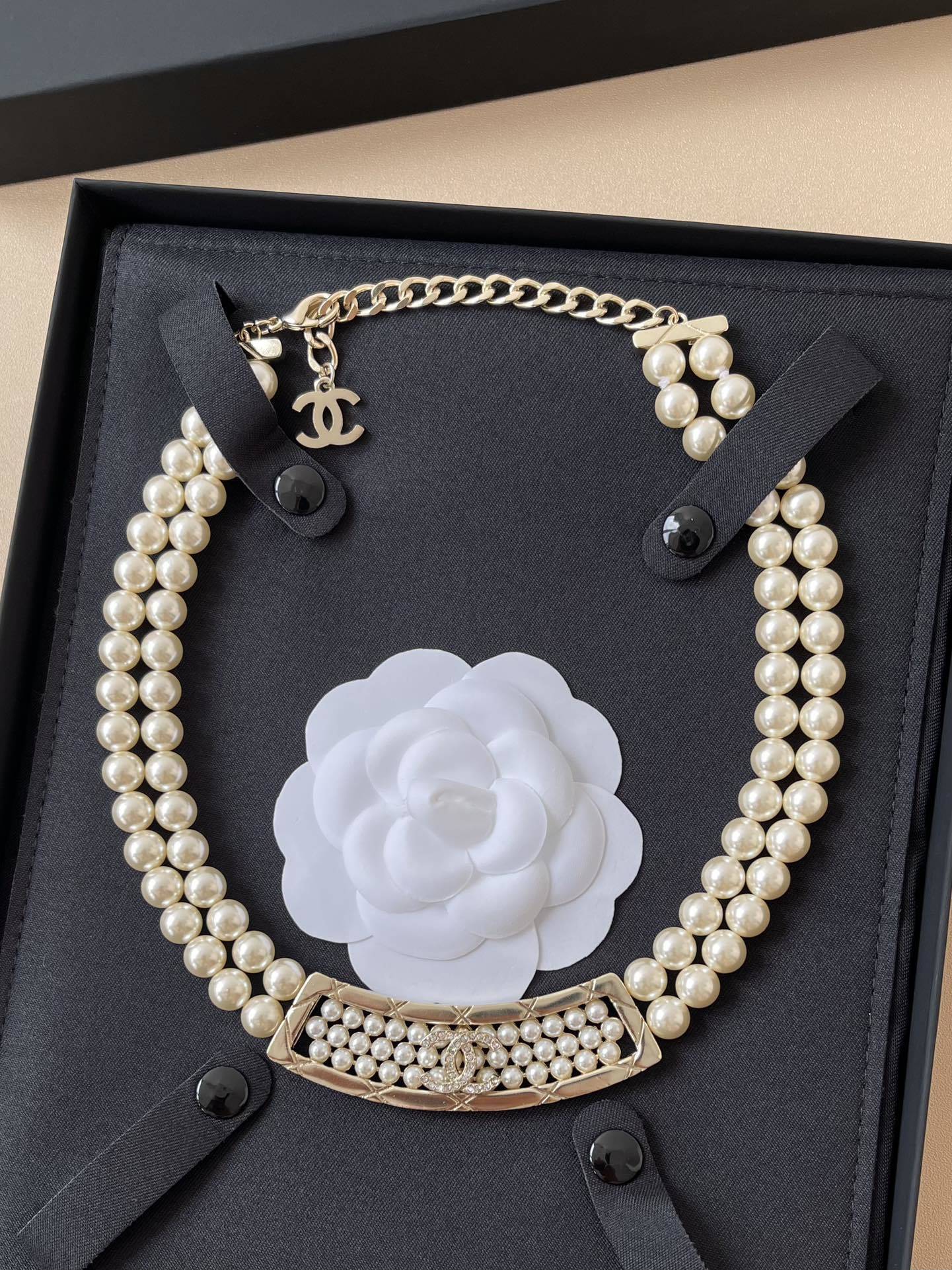 Chanel 2024/25 Métiers d'Art Double Strand Pearl Necklace