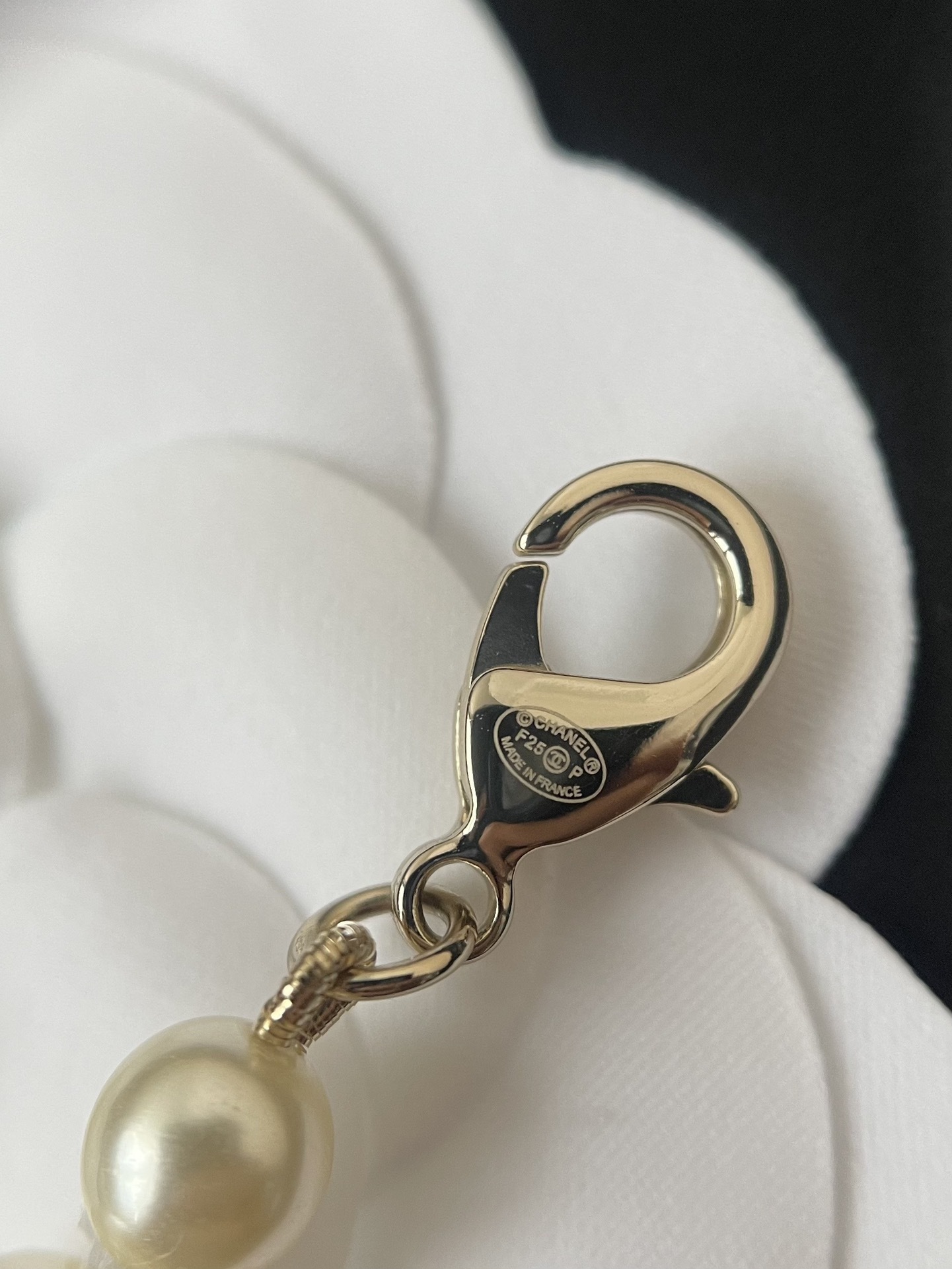 Luxury Crystal Double C Pearl Necklace - Elegant Jewelry for Women