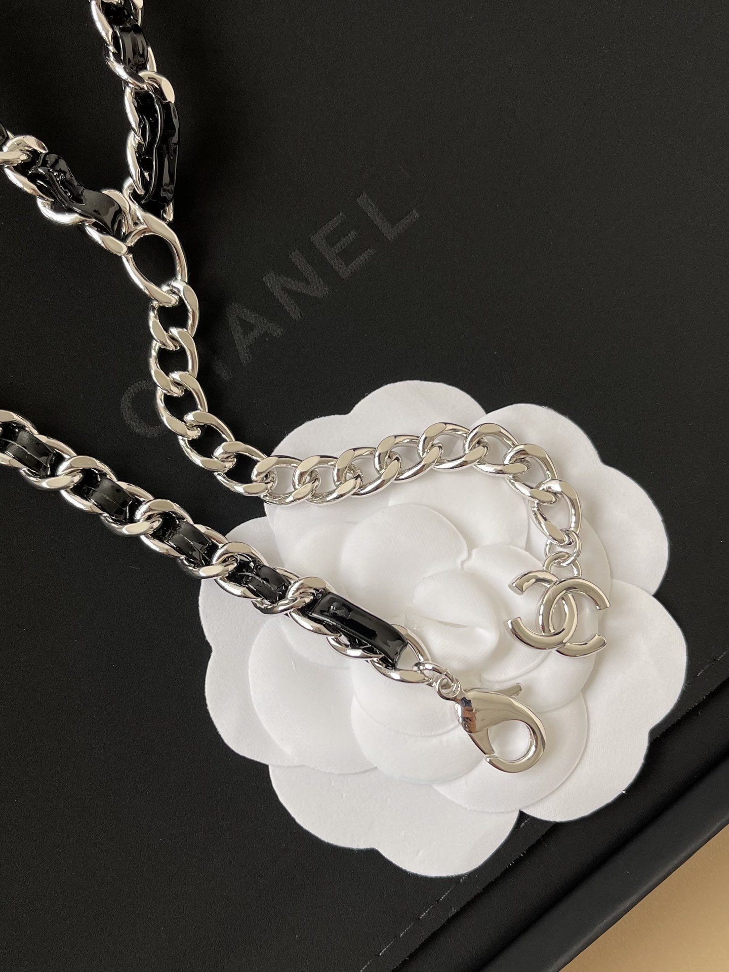 Elegant CC Logo Double Layer Interwoven Leather Chain Necklace