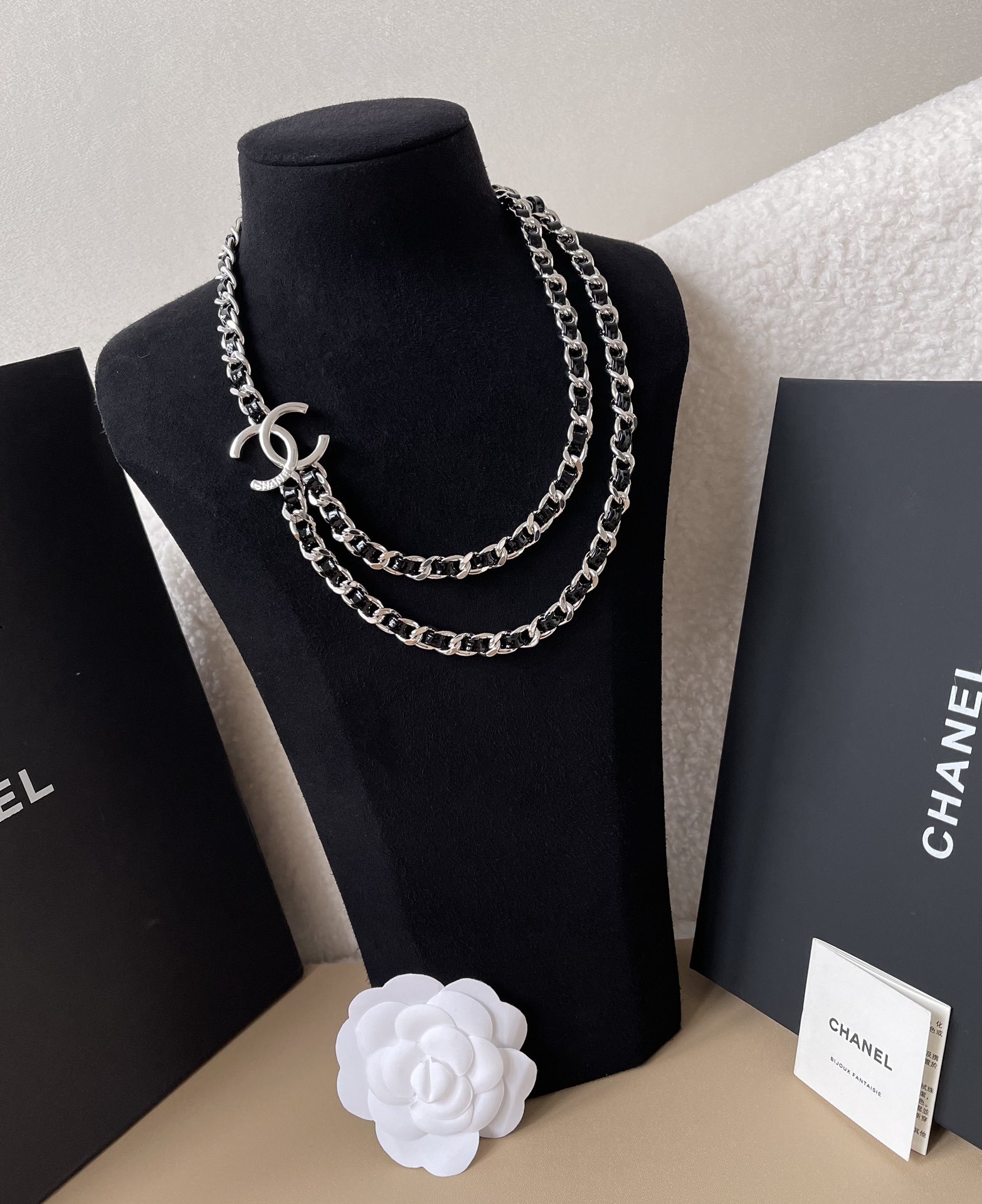 Elegant CC Logo Double Layer Interwoven Leather Chain Necklace