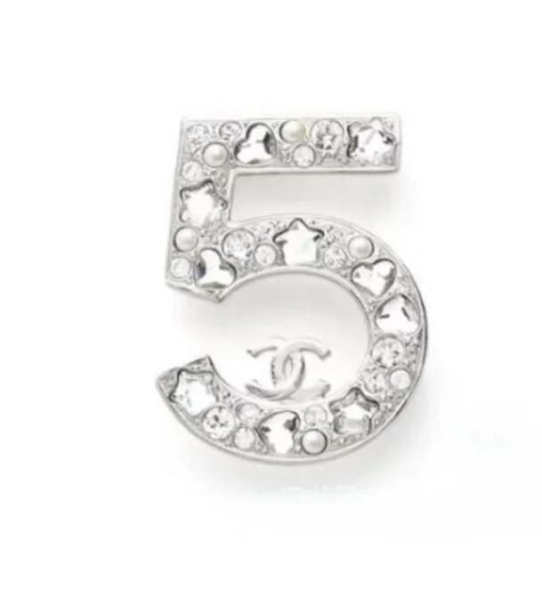 Chanel No. 5 Crystal & Pearl Brooch – Elegant CC Logo Pin