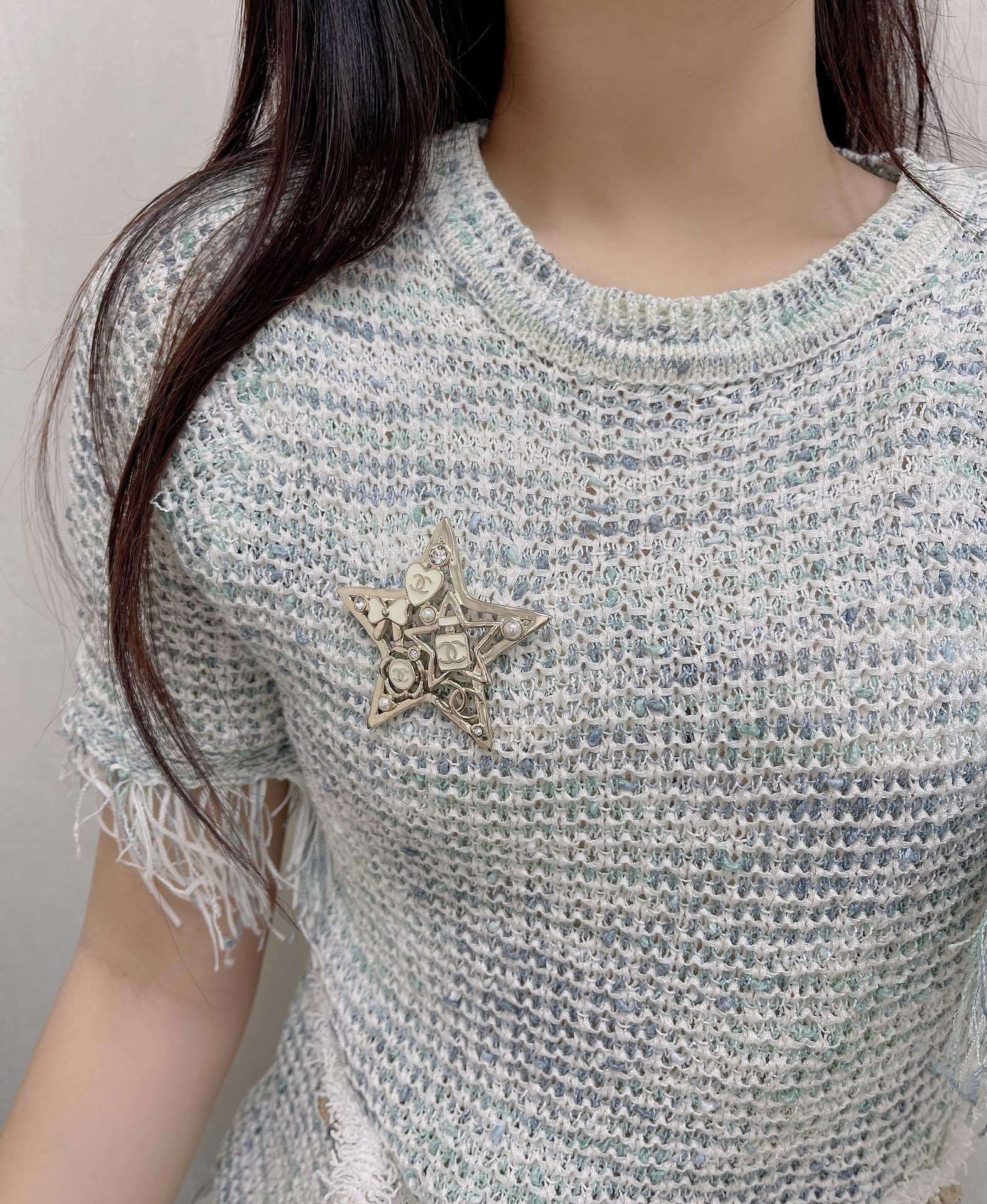 Elegant Gold-Tone Star Brooch with CC Logo, Pearls & Crystals