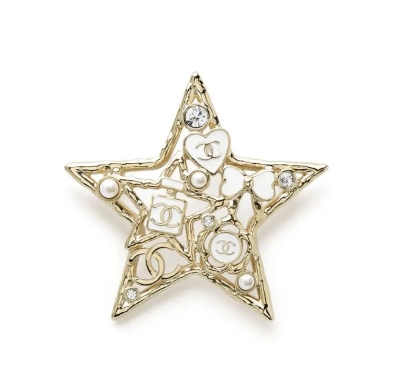 Elegant Gold-Tone Star Brooch with CC Logo, Pearls & Crystals