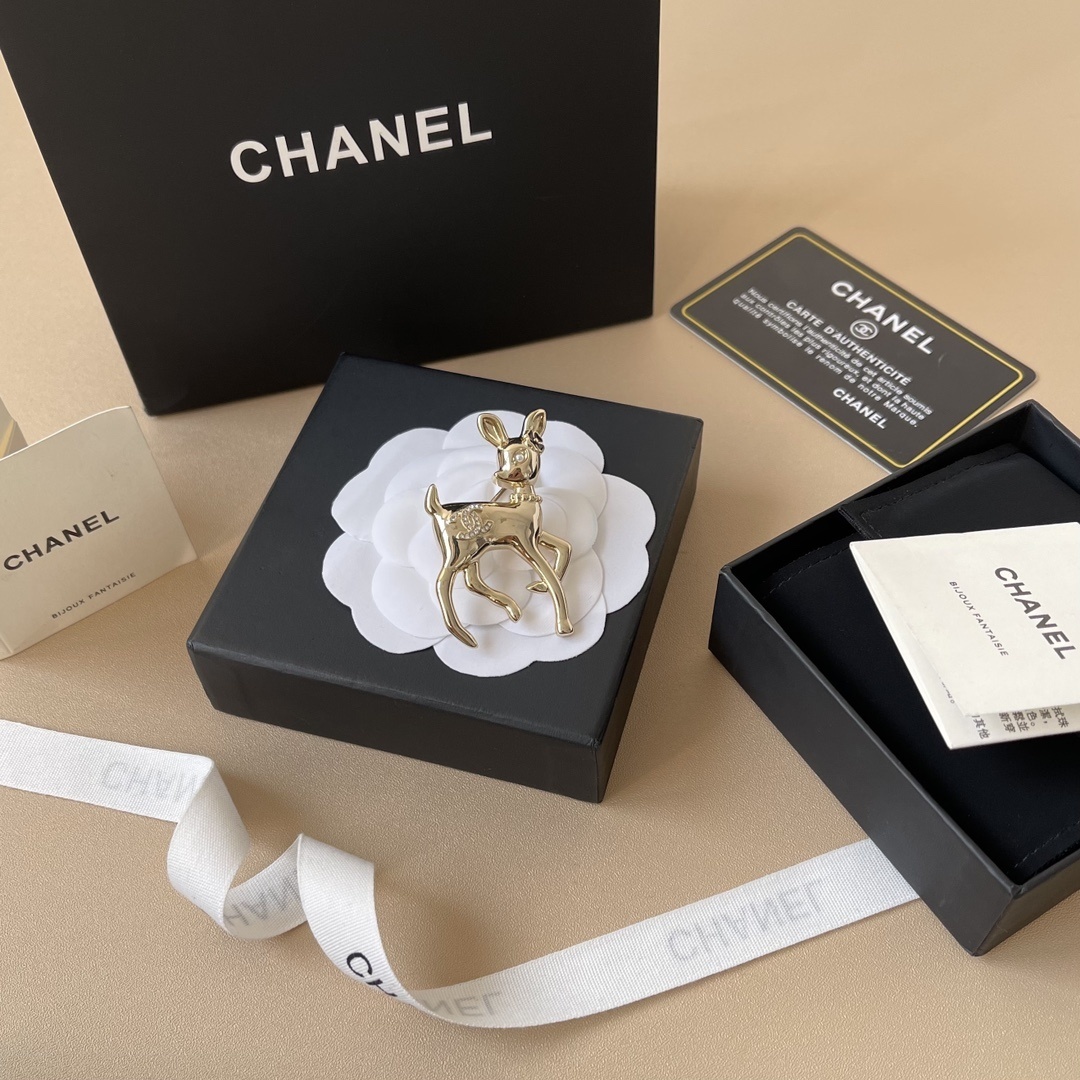 Luxury Gold Fawn Deer Brooch with Crystal CC Logo Accent