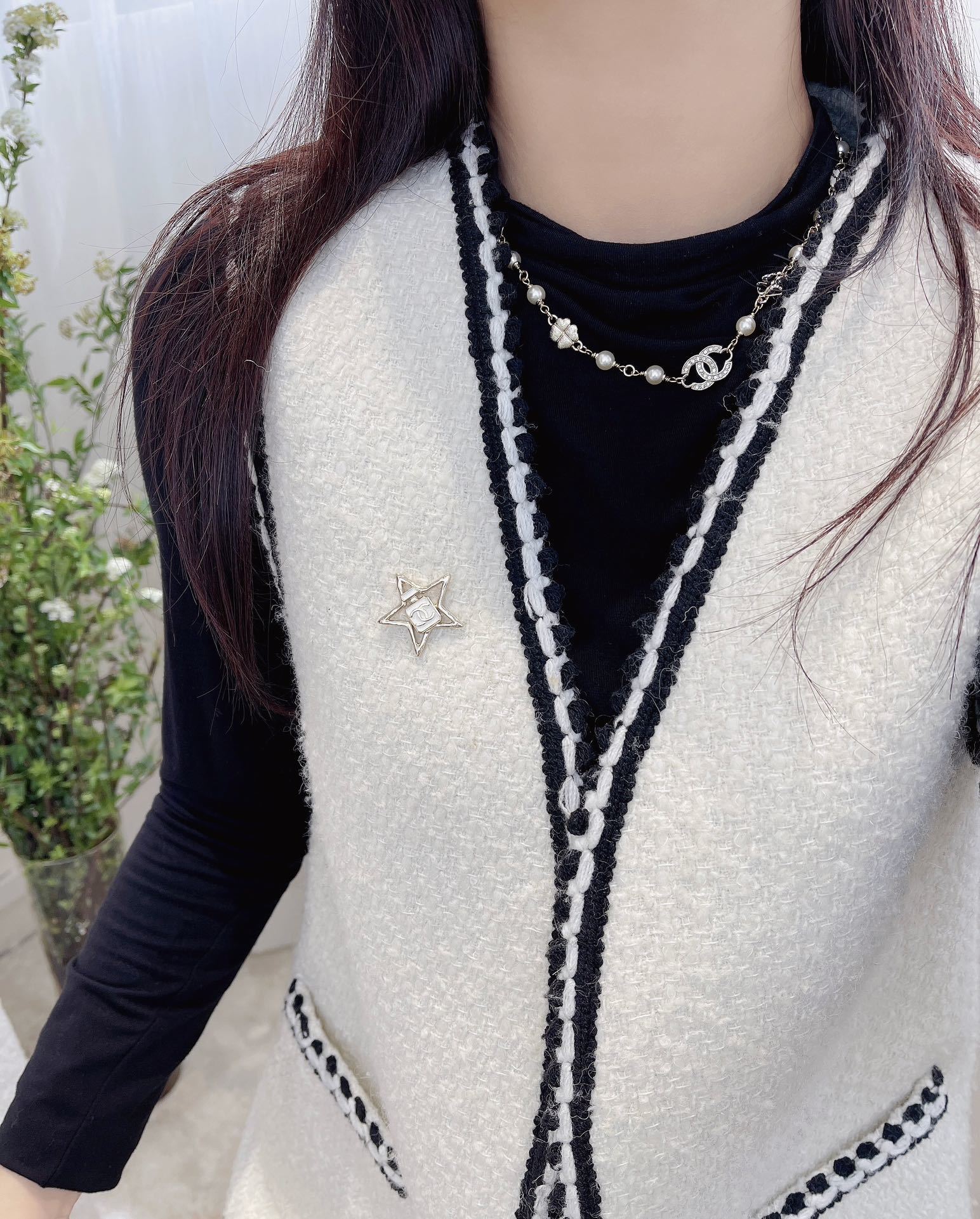 Luxury Gold Star Perfume Bottle Brooch - Designer Inspired Pin