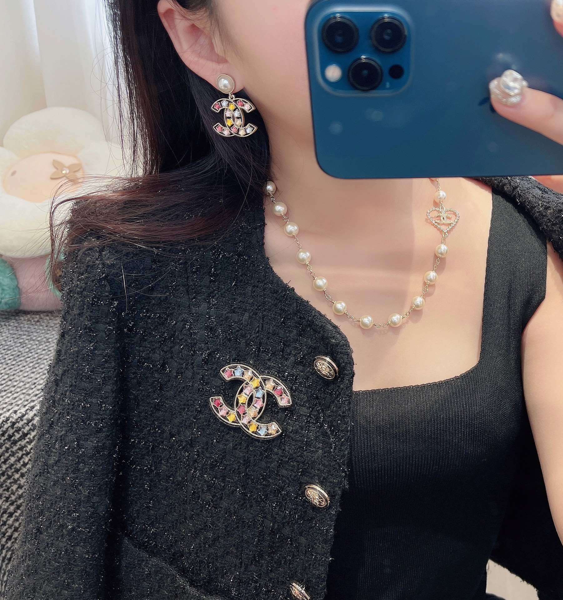 Elegant Gold CC Brooch with Multi-Color Star Crystals