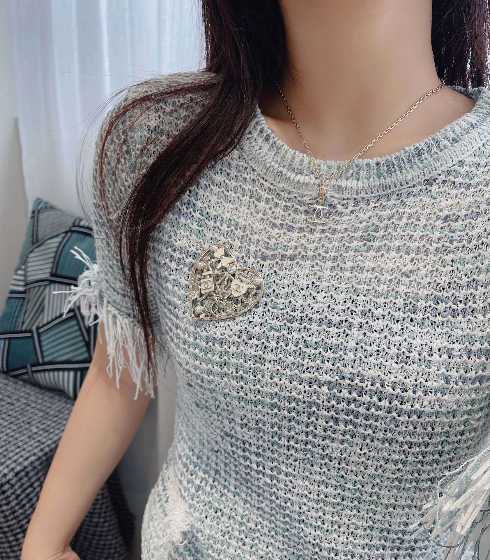 Luxury Gold Heart Brooch with Pearls and Crystals Elegant Jewelry