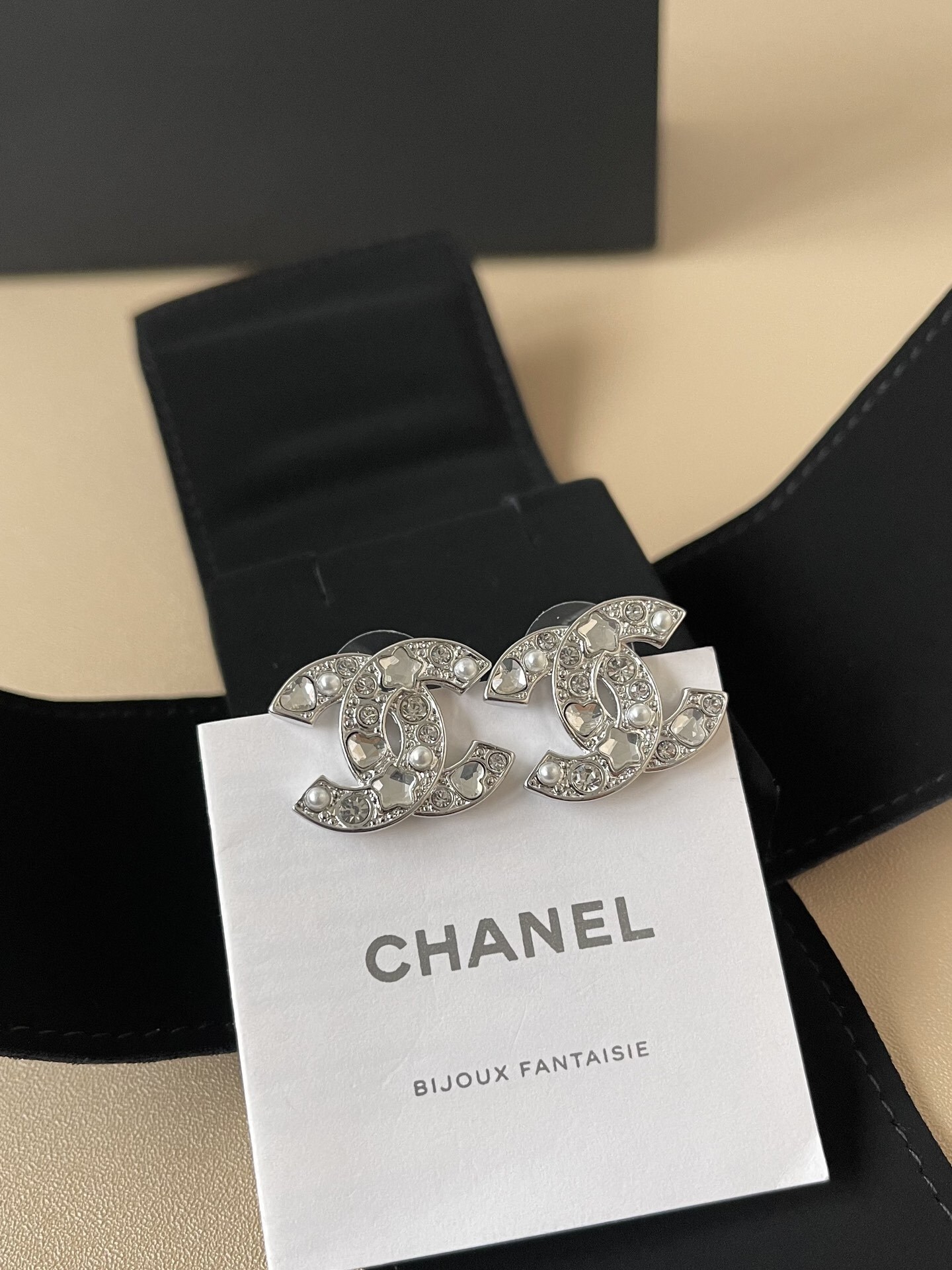 Luxury Silver CC Stud Earrings with Crystal Hearts and Stars