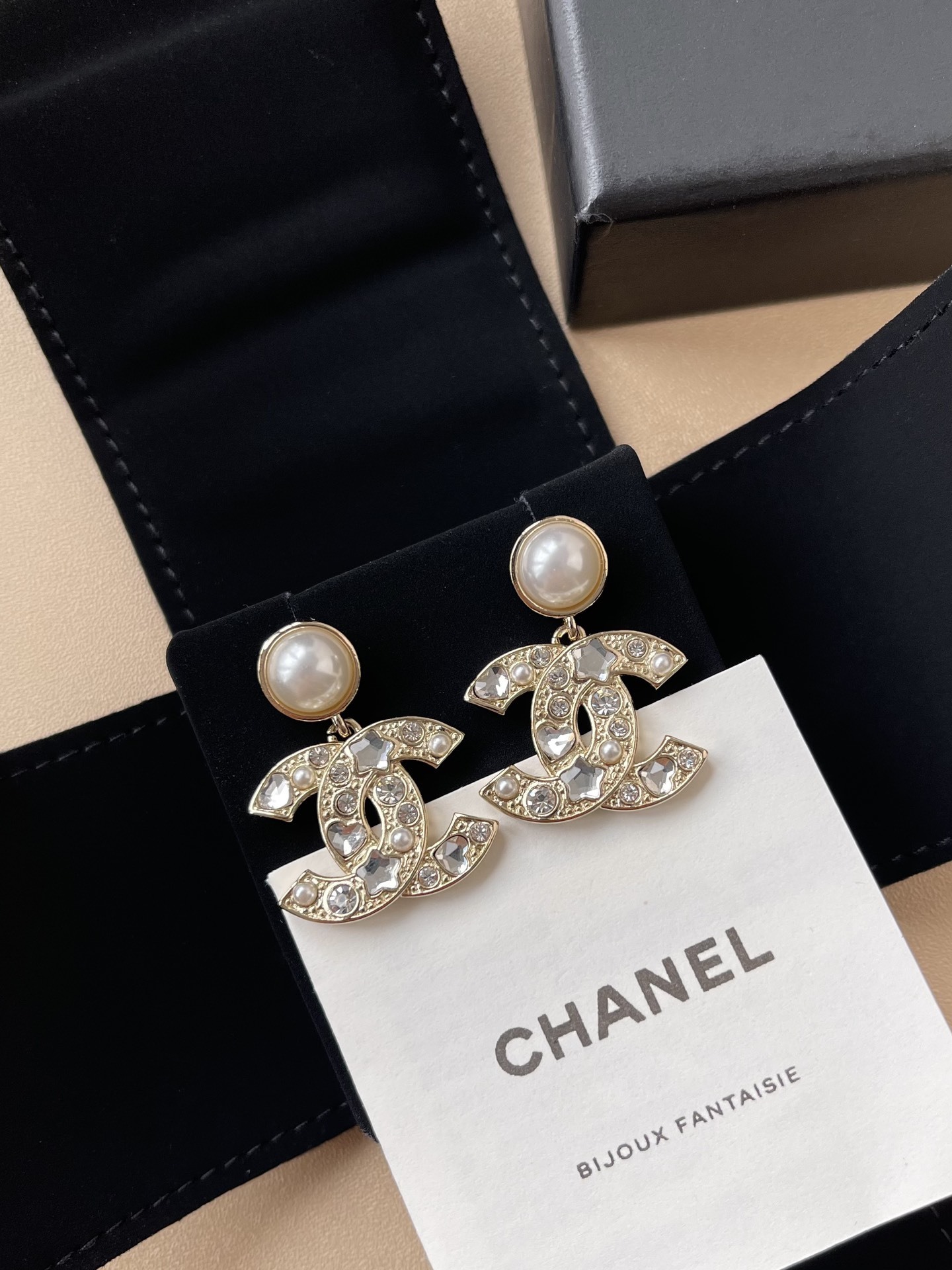 Elegant CC Crystal Drop Earrings with Pearl Stud for Women
