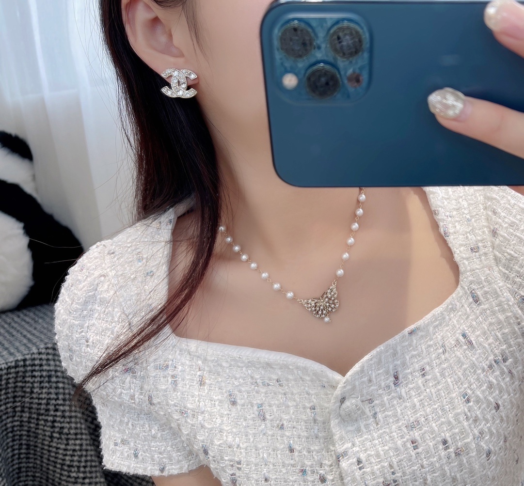 Chanel 2025 CC Stud Earrings - Gold, Glass Pearls & Diamantés