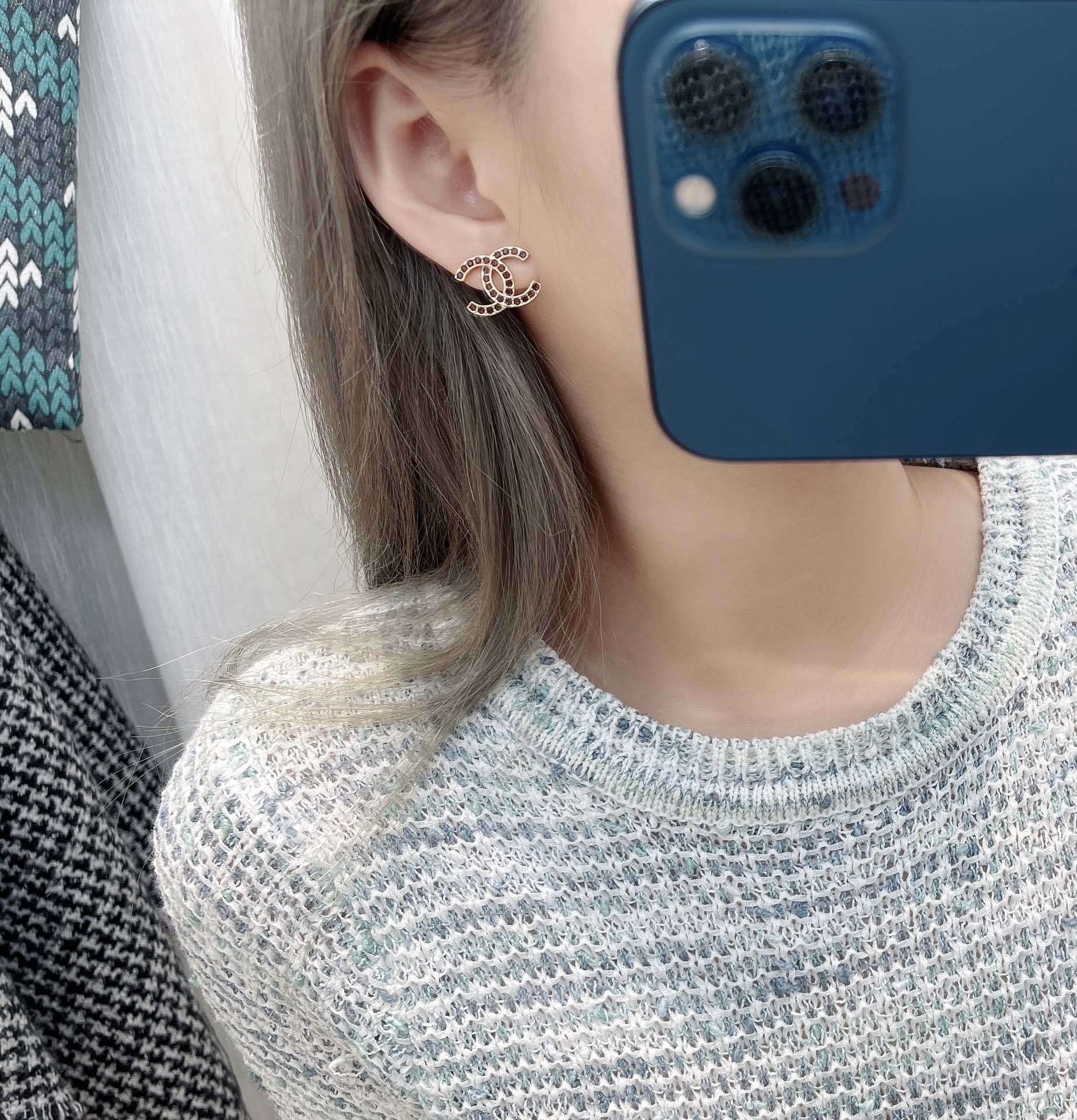 Luxury Chanel CC Logo Crystal Stud Earrings - Gold & Amber