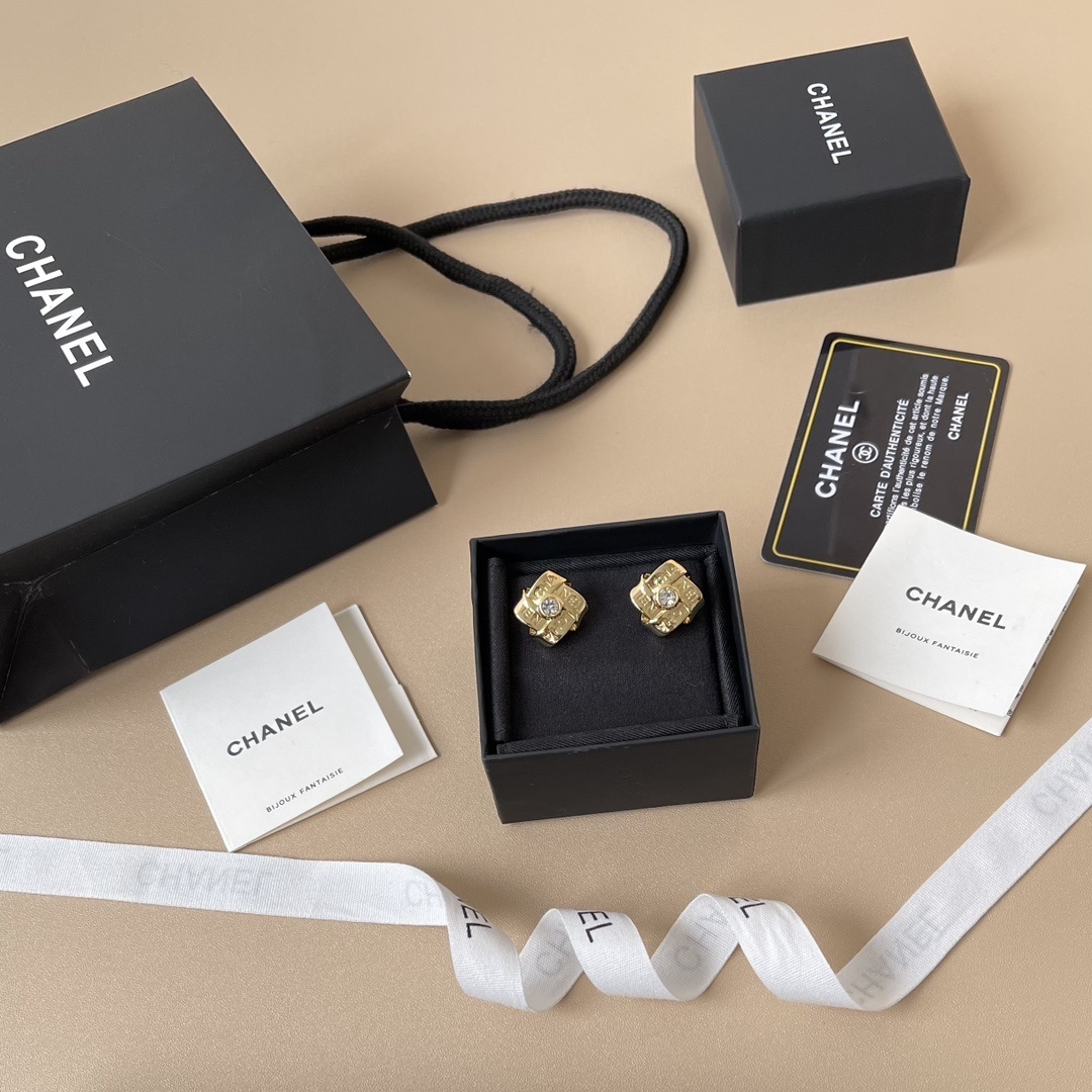 Luxury Chanel Gold-Tone Crystal Square Ribbon Stud Earrings