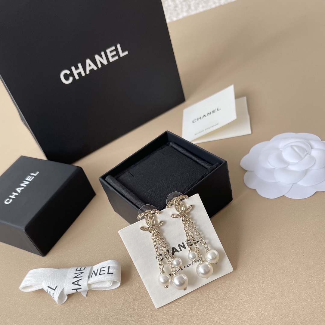 Chanel CC Logo Gold Chain & Pearl Drop Earrings