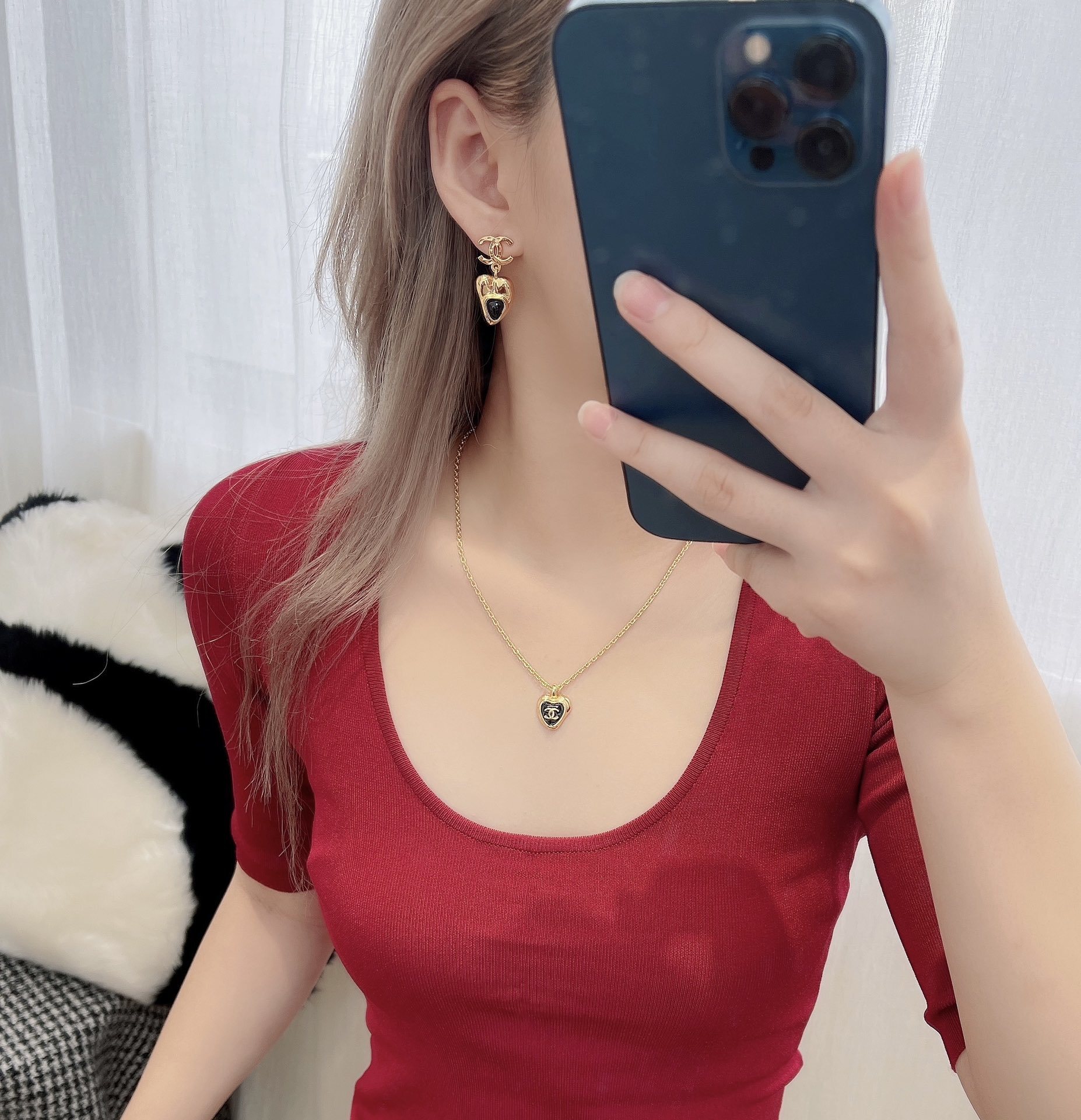 Elegant Gold CC Logo Heart Drop Earrings - Luxury Fashion