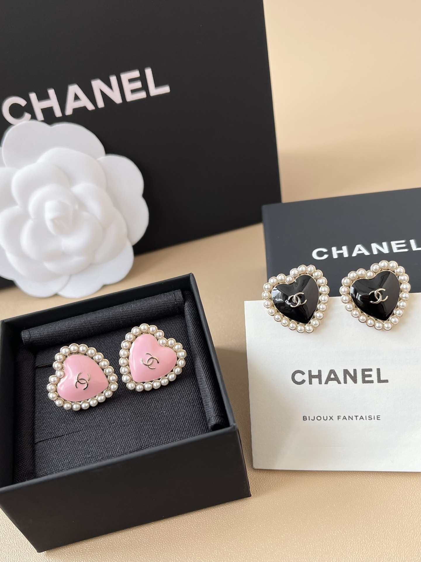 Luxury Heart Pearl Earrings with CC Logo - Elegant Pink & Black