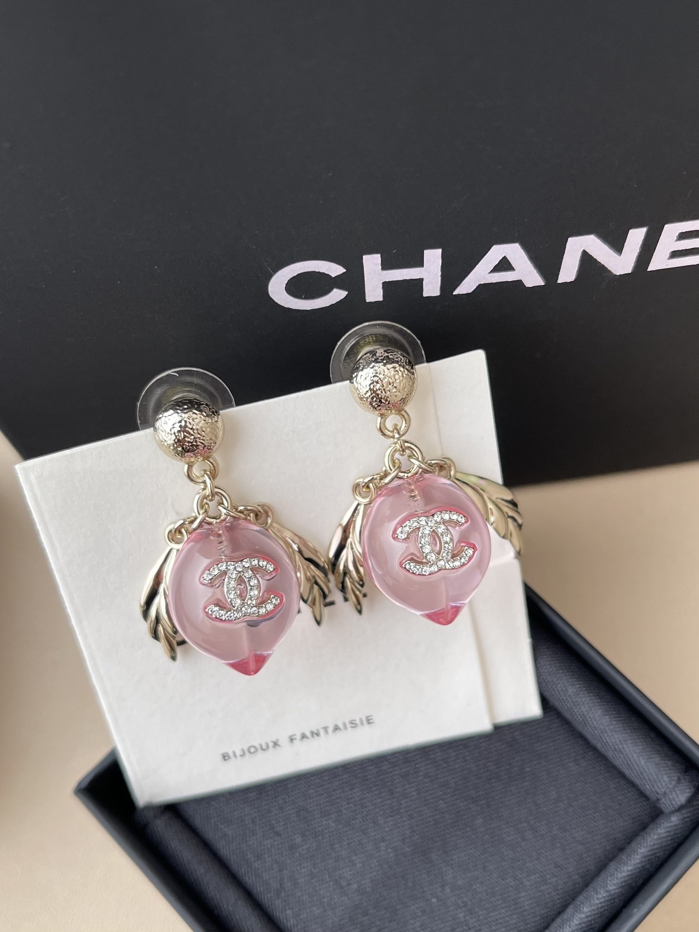 Luxury Chanel Costume Jewelry Collection - Elegant Necklaces & Earrings