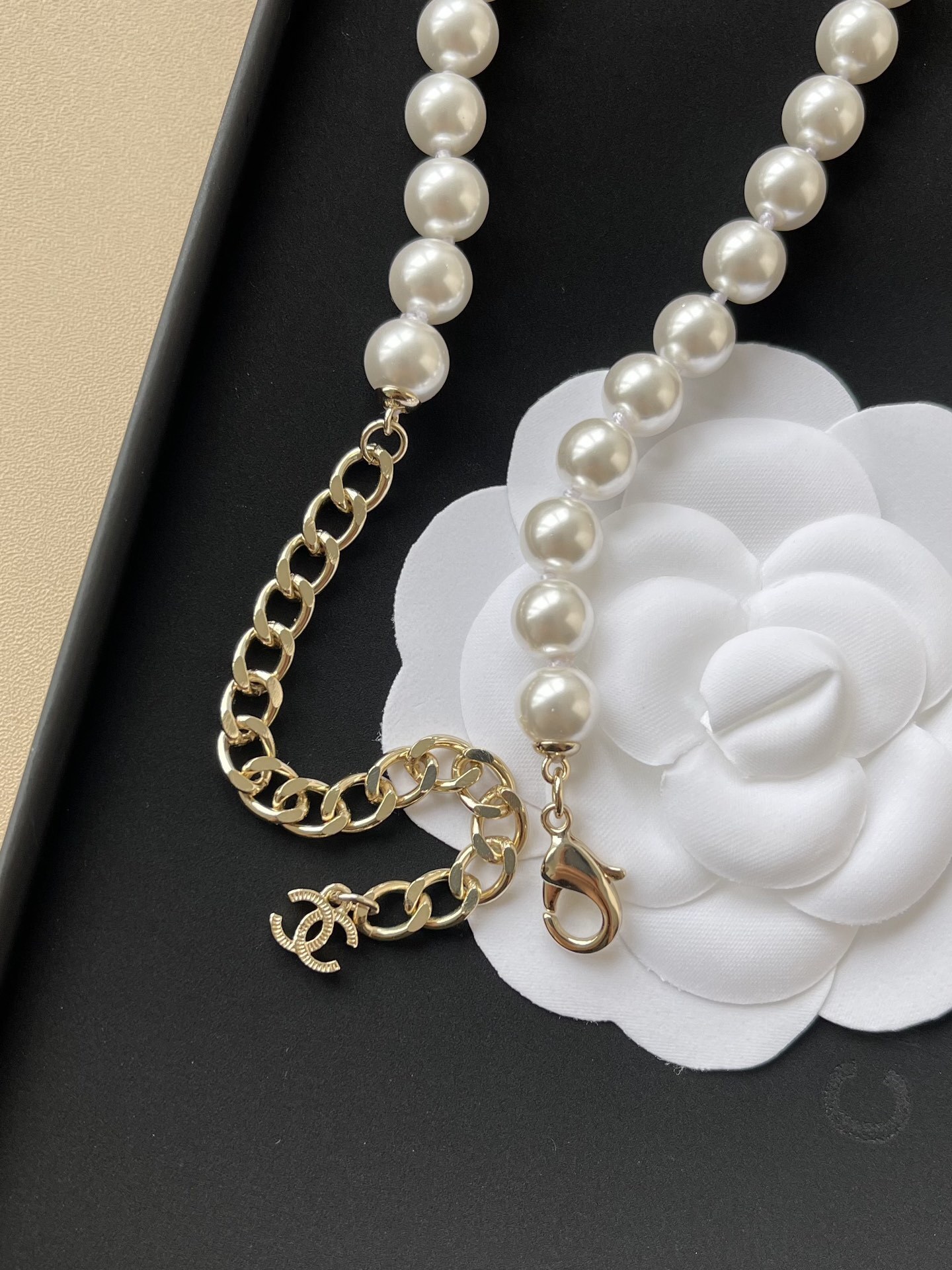 Elegant Pearl Choker Necklace with Pink Enamel CC Logo Pendant