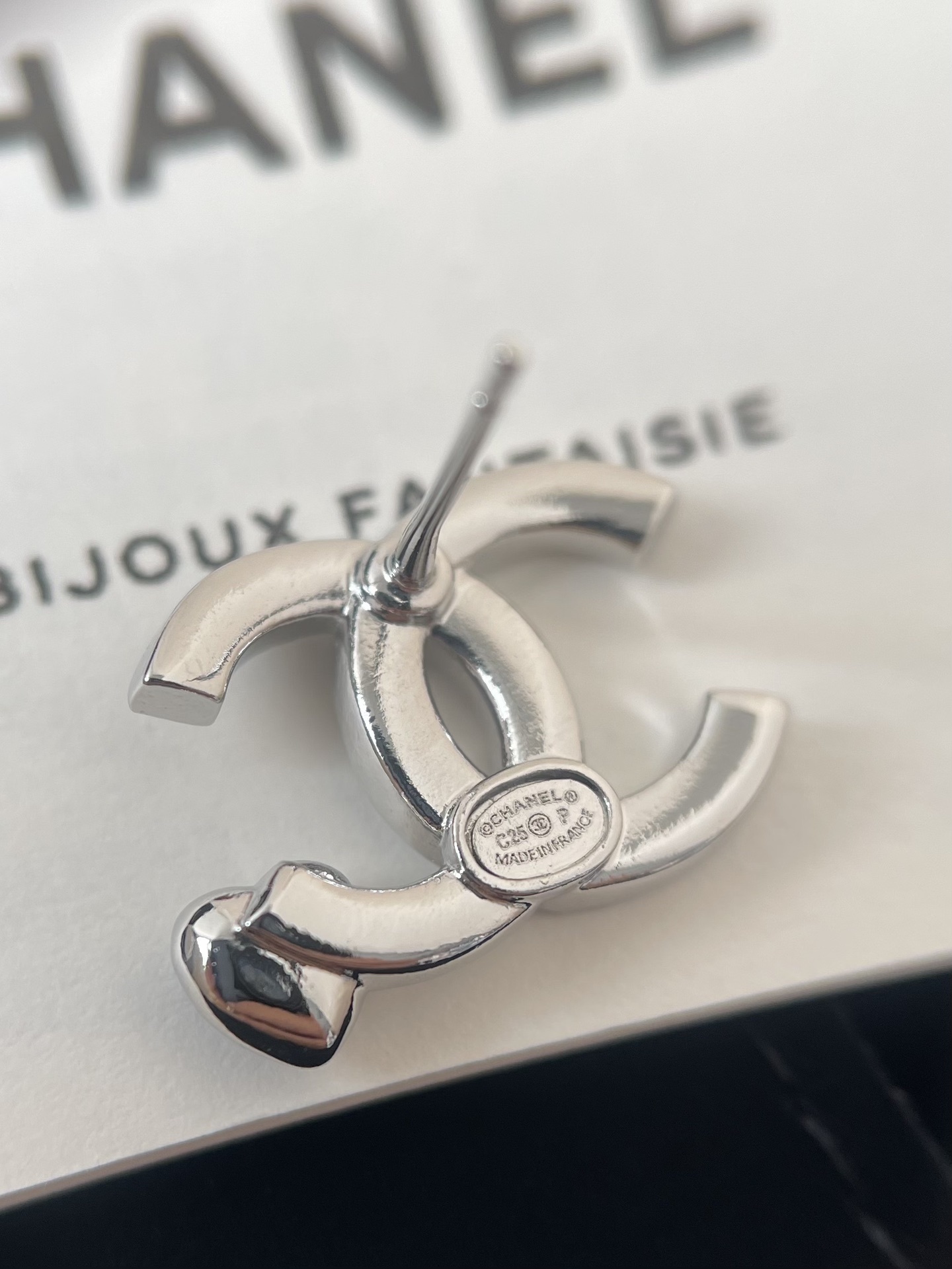 Luxury CC Logo Crystal Stud Earrings with Blue Heart Charm