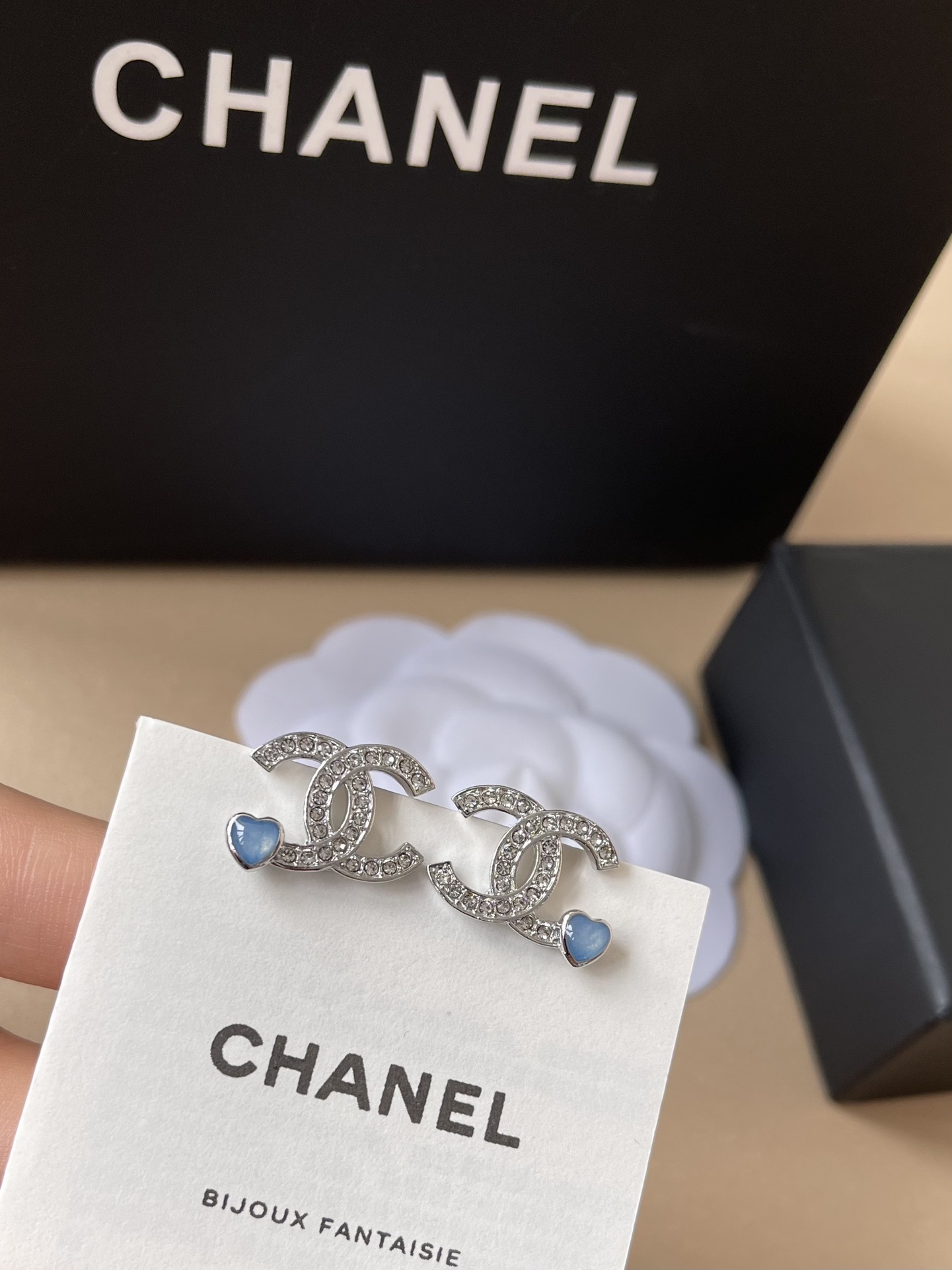 Luxury CC Logo Crystal Stud Earrings with Blue Heart Charm