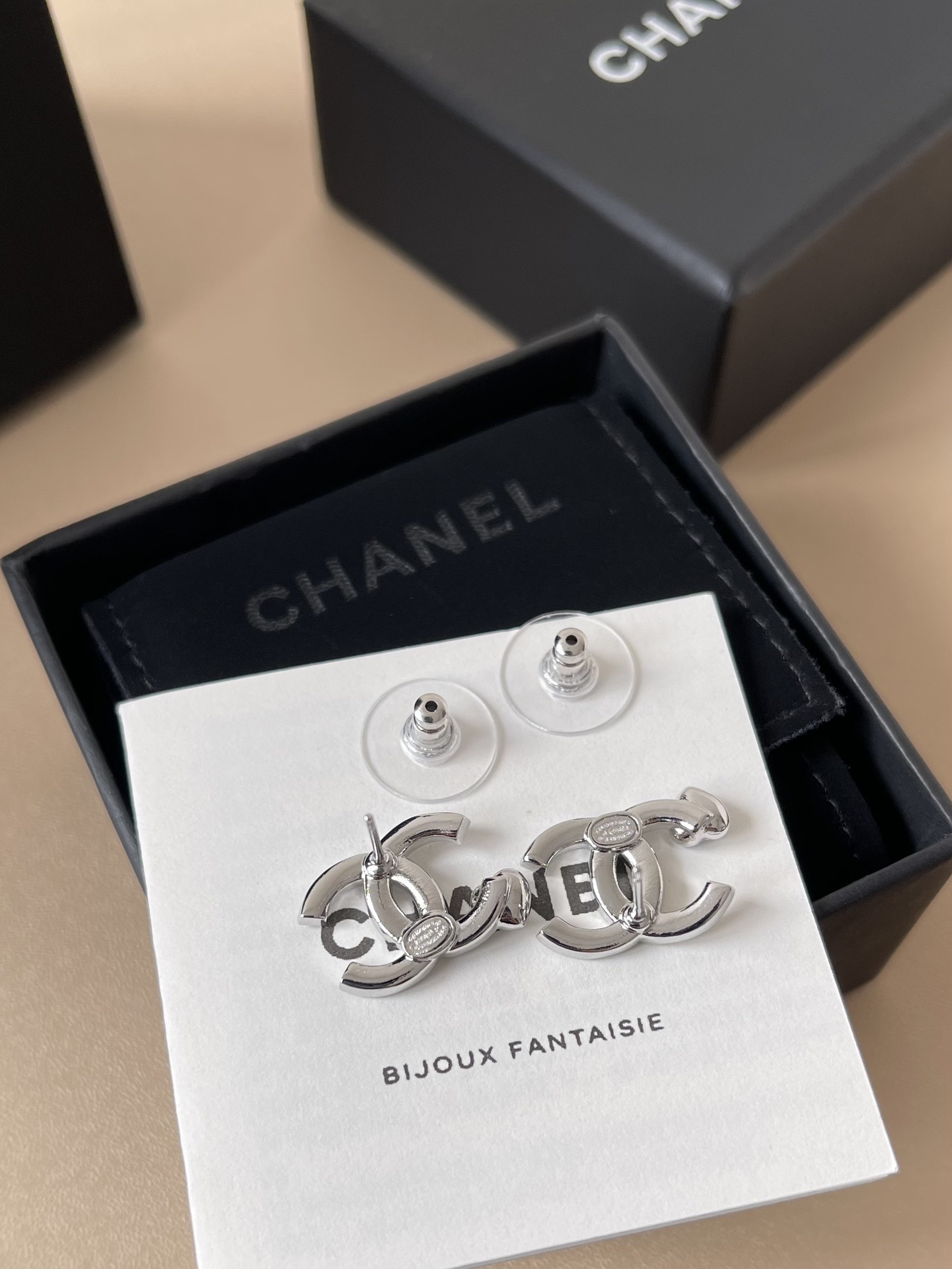 Luxury CC Logo Crystal Stud Earrings with Blue Heart Charm