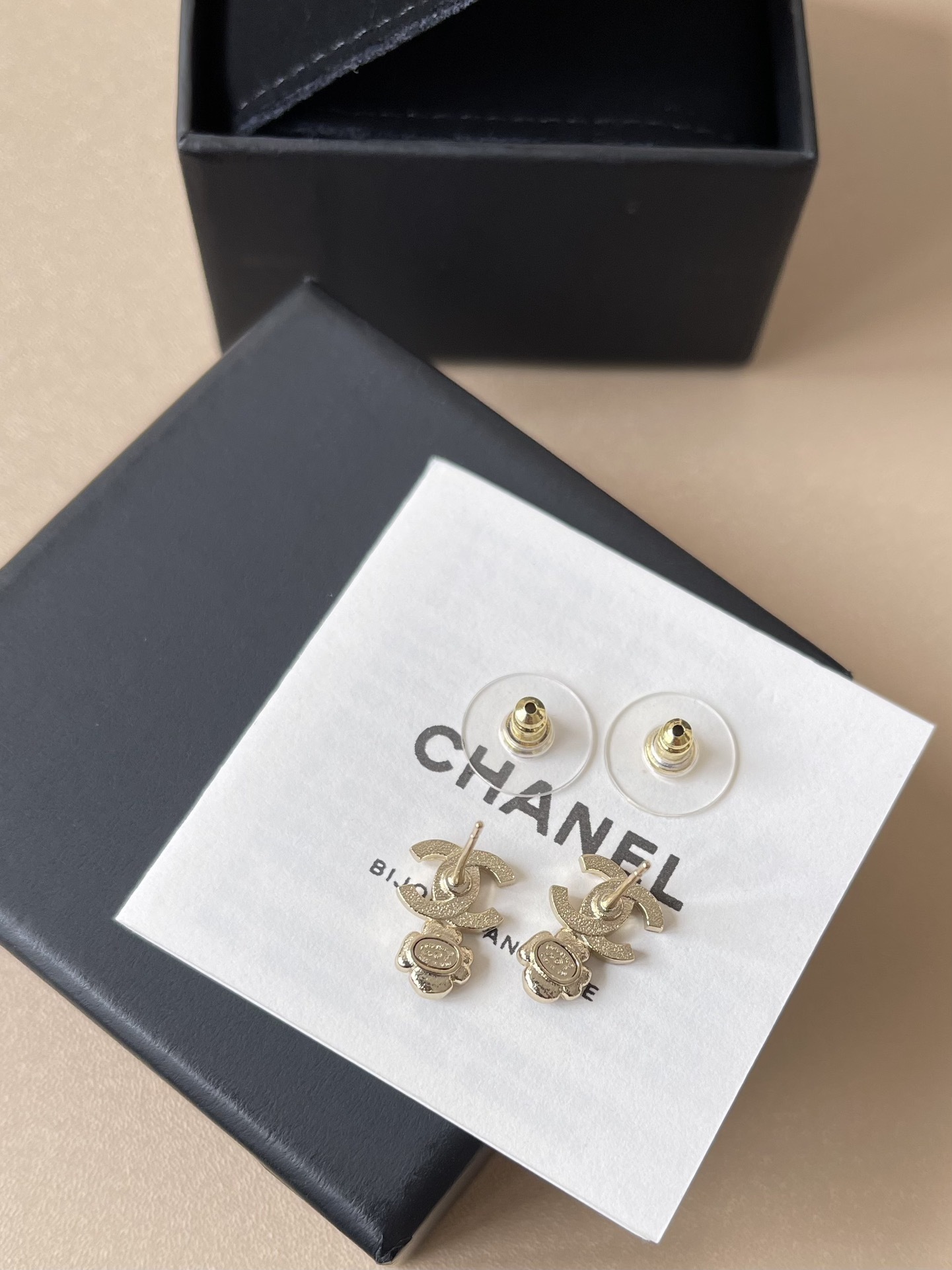 Luxury CC Logo Camellia Flower Earrings with Crystals and Pearls
