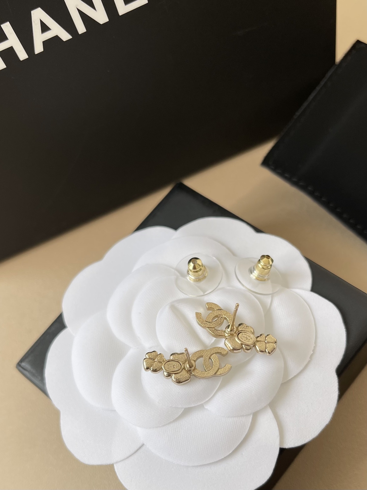Elegant Chanel CC Logo Camellia Flower Crystal Earrings - Gold