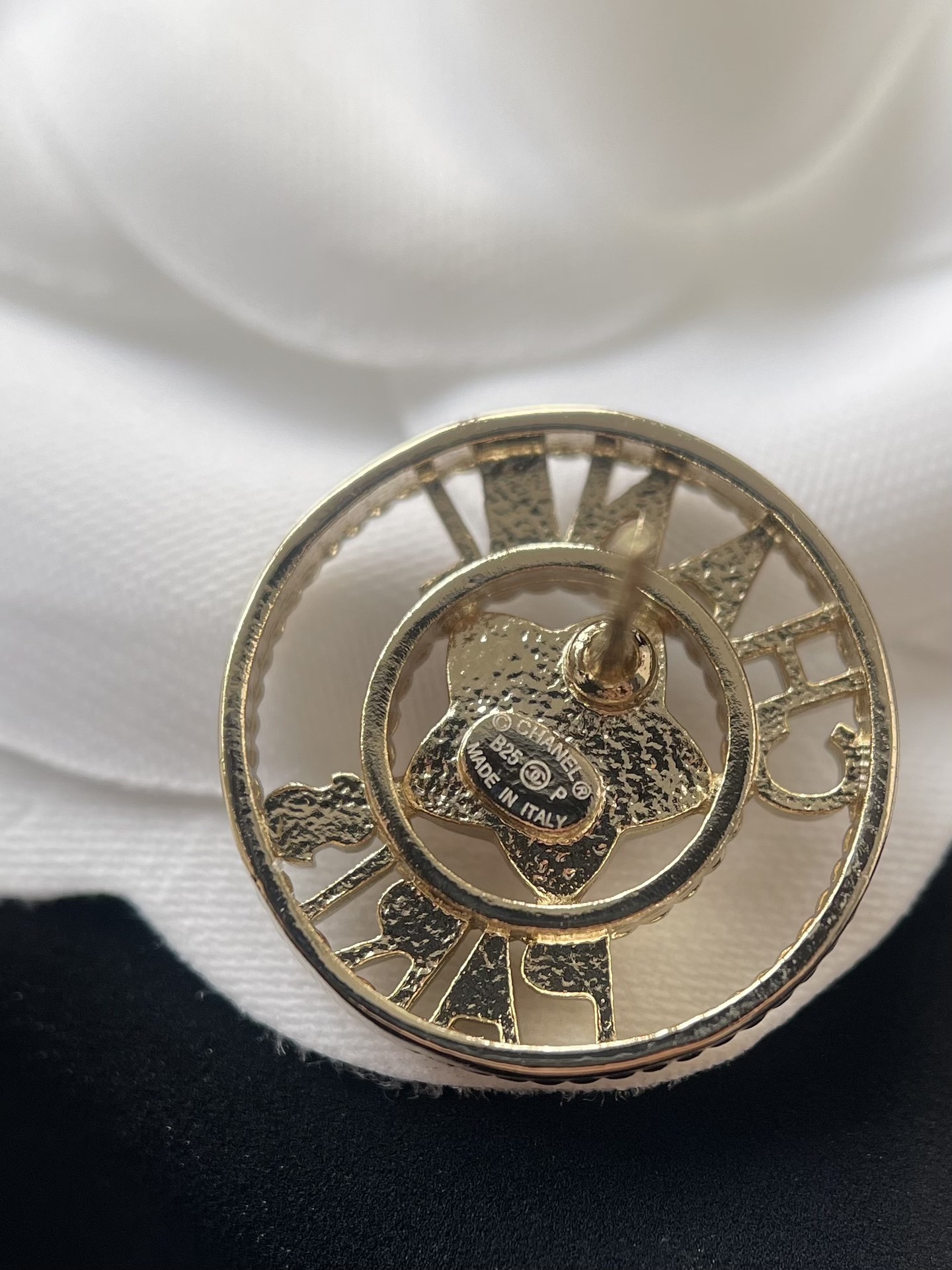 Luxury Gold-Tone Star Stud Earrings with Pink Crystal - Paris Style