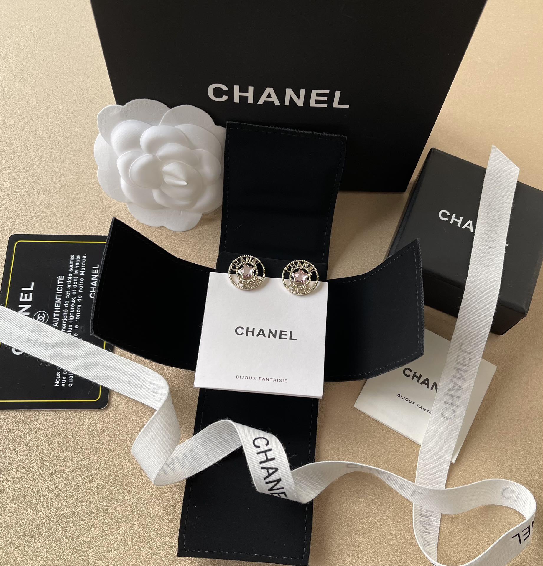 Luxury Gold-Tone Star Stud Earrings with Pink Crystal - Paris Style