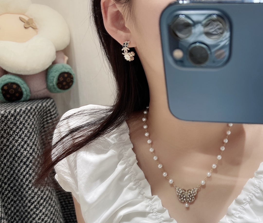 Luxury Chanel Camellia Flower Hoop Earrings Gold CC Logo